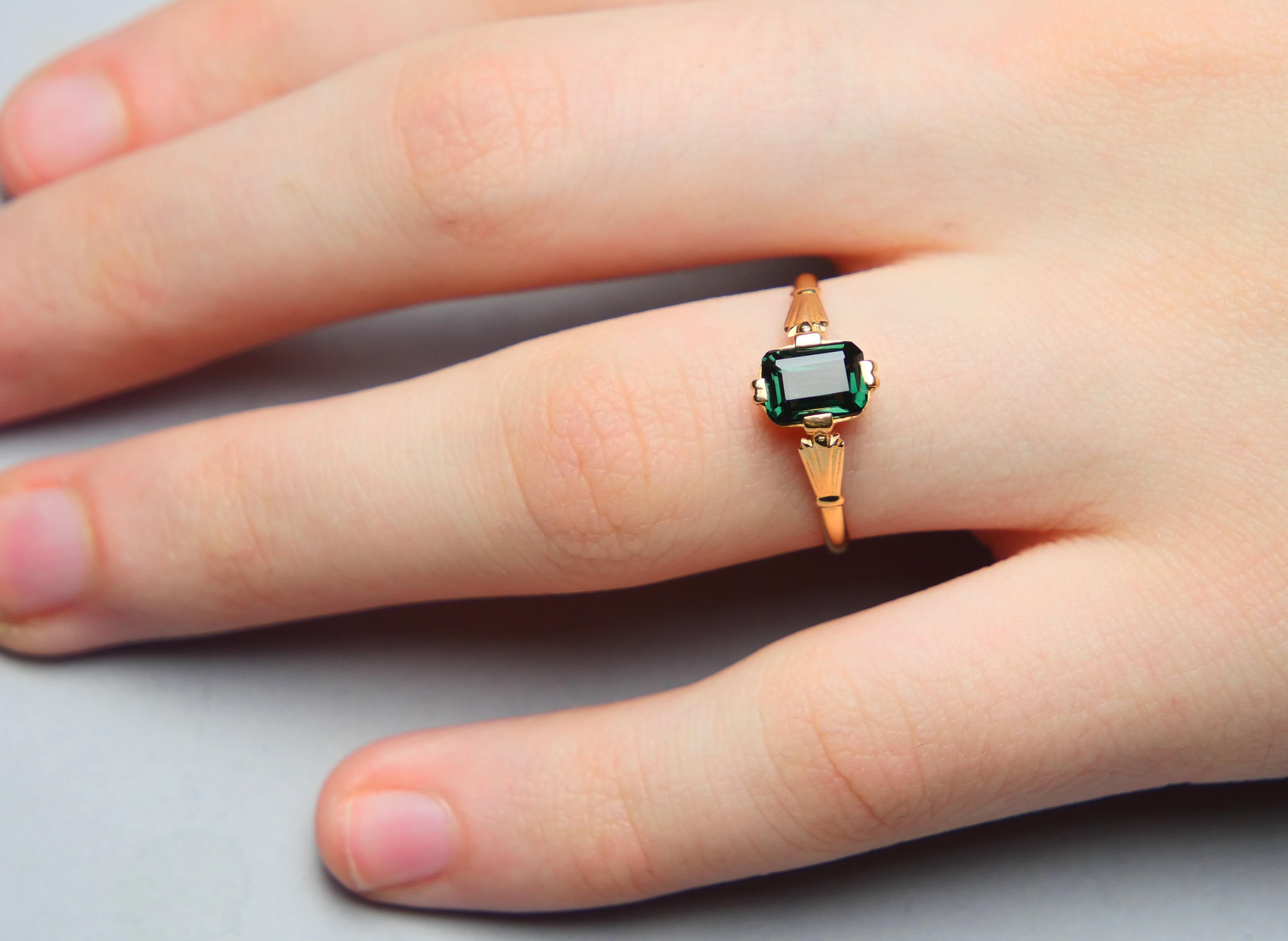 1948 Ring natural 1.6ct Green Tourmaline solid 18K Gold Ø US7 / 1.6 gr For Sale 3