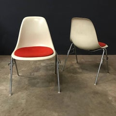 Stapelbarer Beistellstuhl aus Fiberglas, Ray & Charles Eames für Herman Miller, 1948