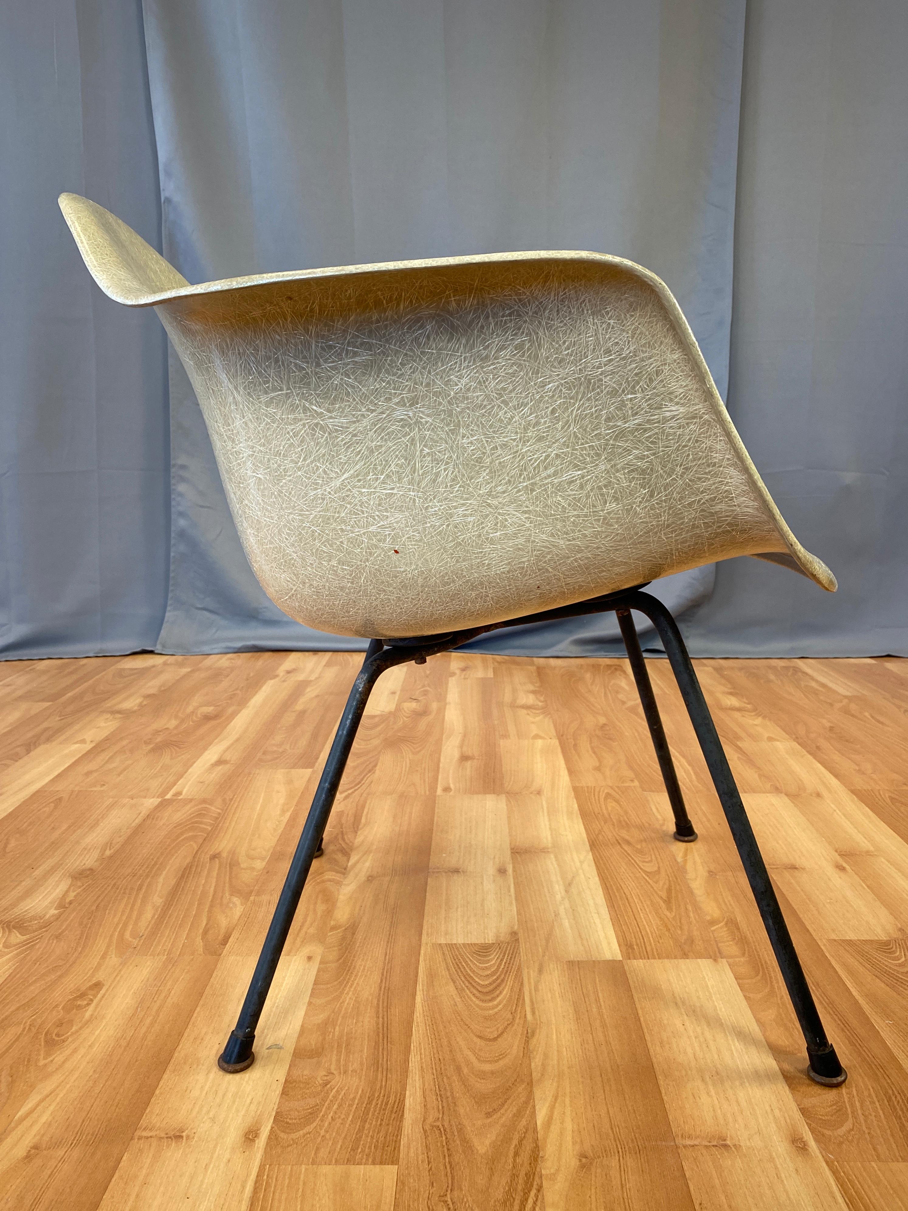 American 1949 Charles Eames Rope Edge Fiberglass Shell Armchair for Herman Miller