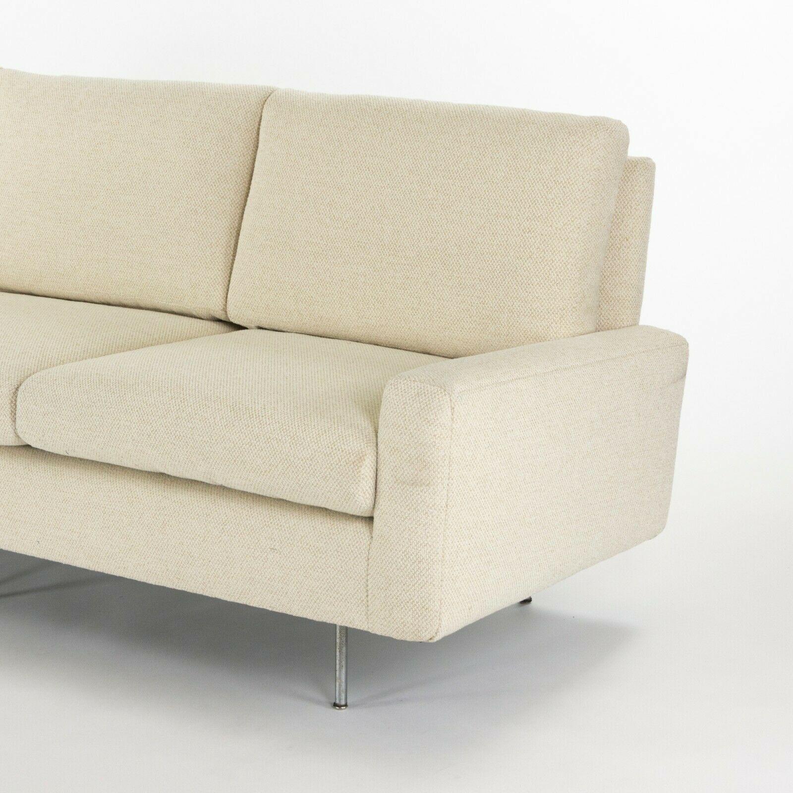 1949 Florence Knoll Associates 26 BC Upholstered 3-Seater Sofa New Upholstery For Sale 2