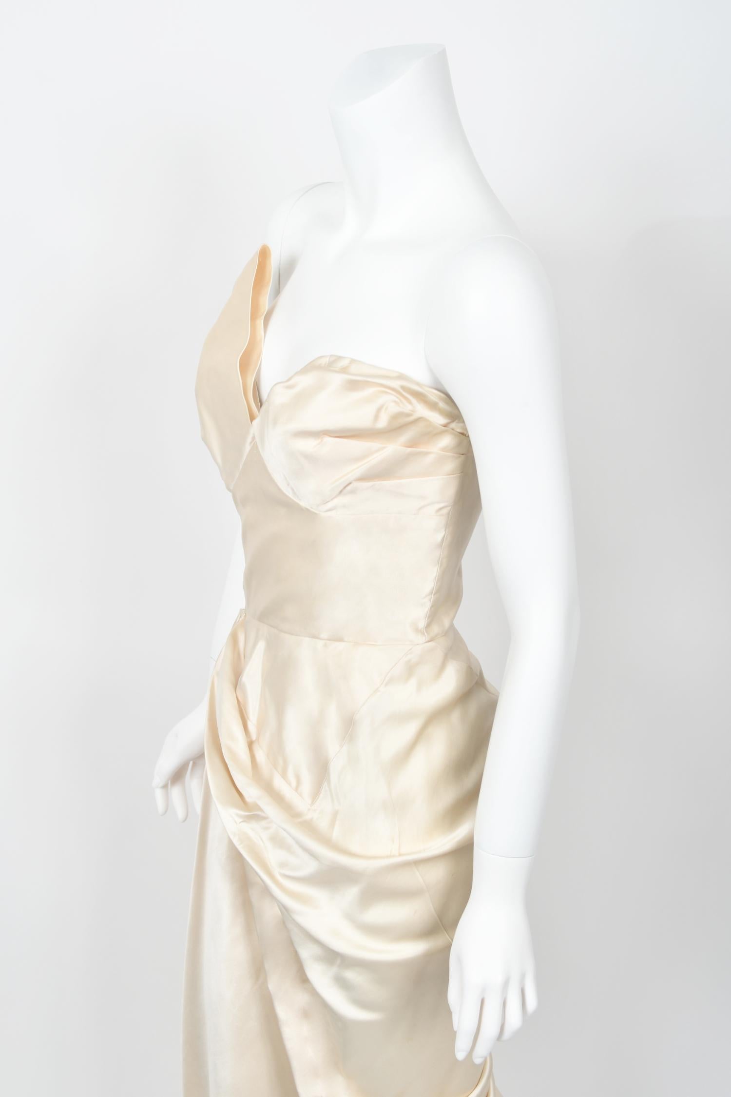 1949 Jeanne Lanvin Haute Couture Ivory Silk Satin Strapless Draped Bridal Gown  For Sale 8