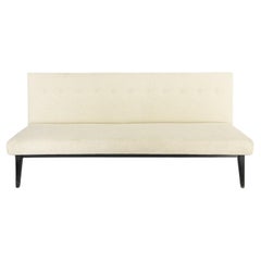 1949 Jens Risom Nr. 23 Sofa mit neuer Polsterung Signiert H.G. Knoll Produkte