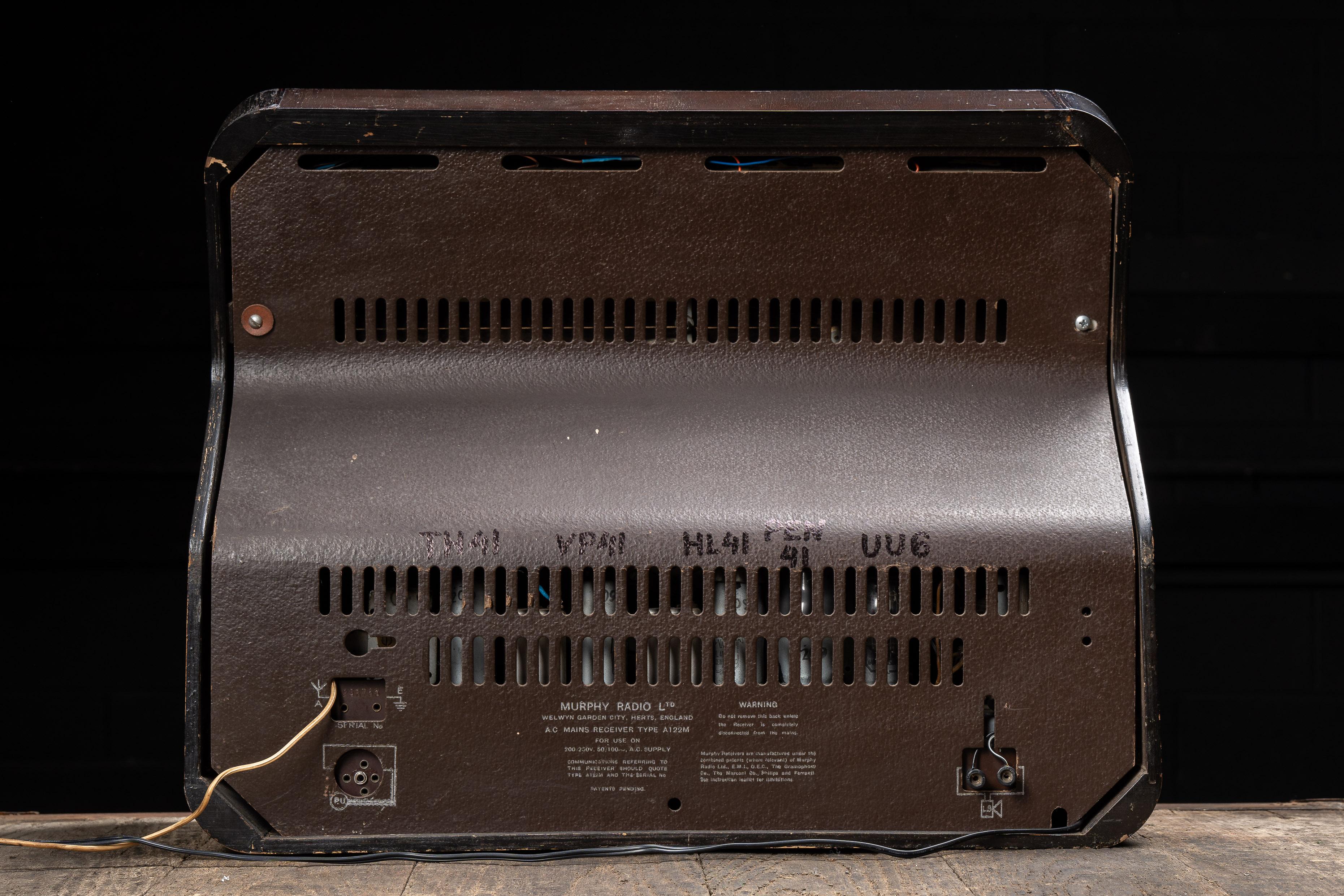 Bois 1949 Radio A122M restaurée par Murphy en vente