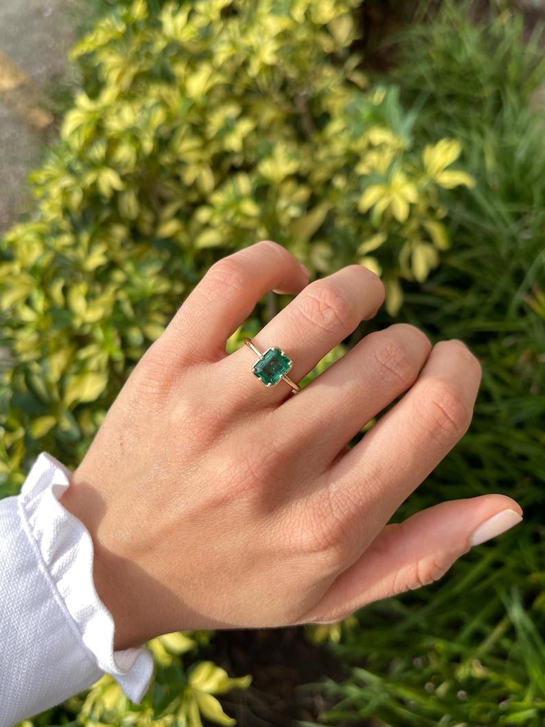 Moderno 1,94ct 14K Anello con diamante e smeraldo taglio smeraldo e anello aureola con diamante rotondo 585 in vendita