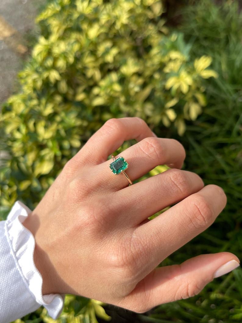 Taglio rotondo 1,94ct 14K Anello con diamante e smeraldo taglio smeraldo e anello aureola con diamante rotondo 585 in vendita