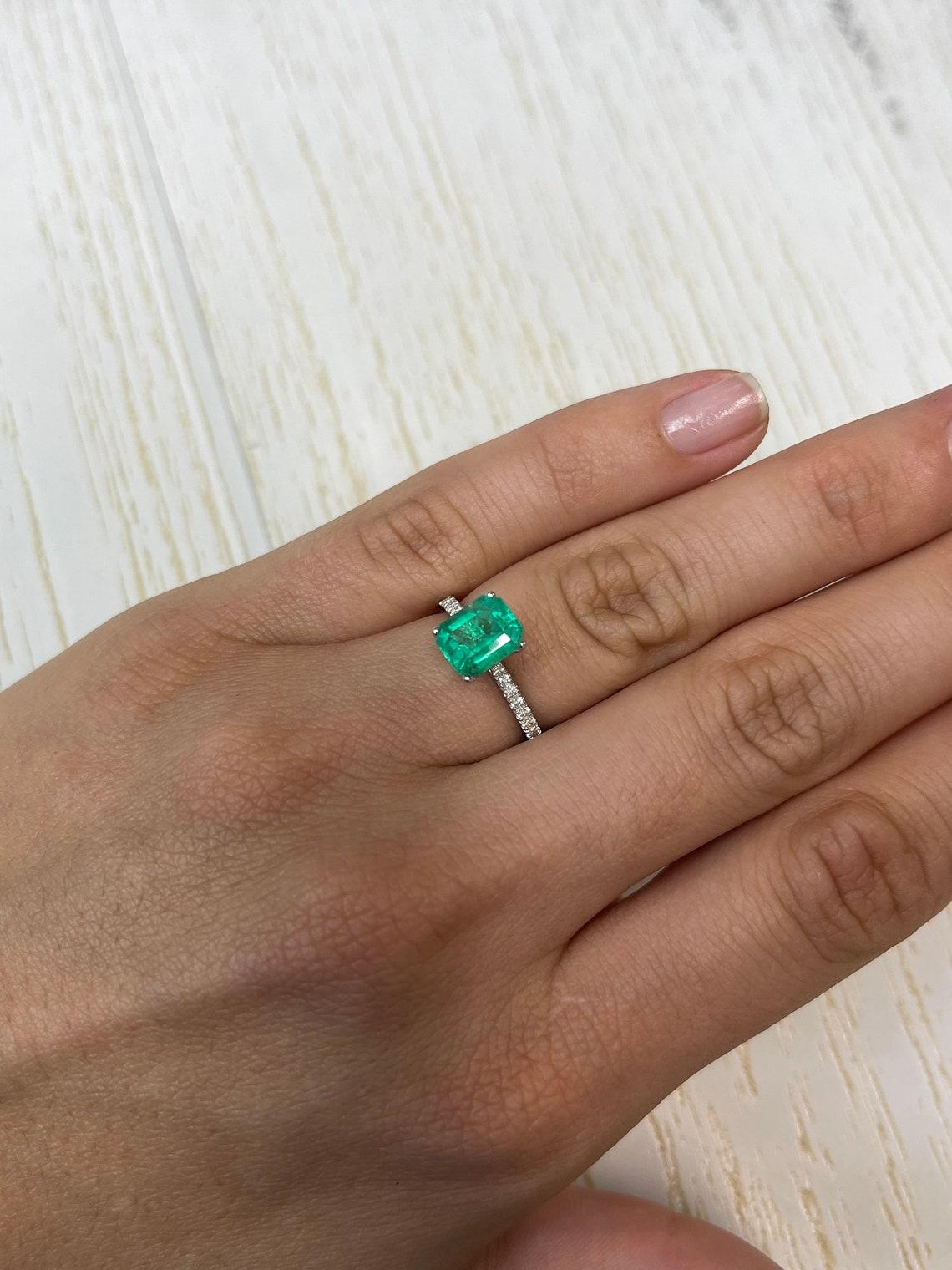 1,94ct verde lentigginoso taglio smeraldo gemma colombiana 8,5x7 autentica pietra di nascita di maggio in vendita 3