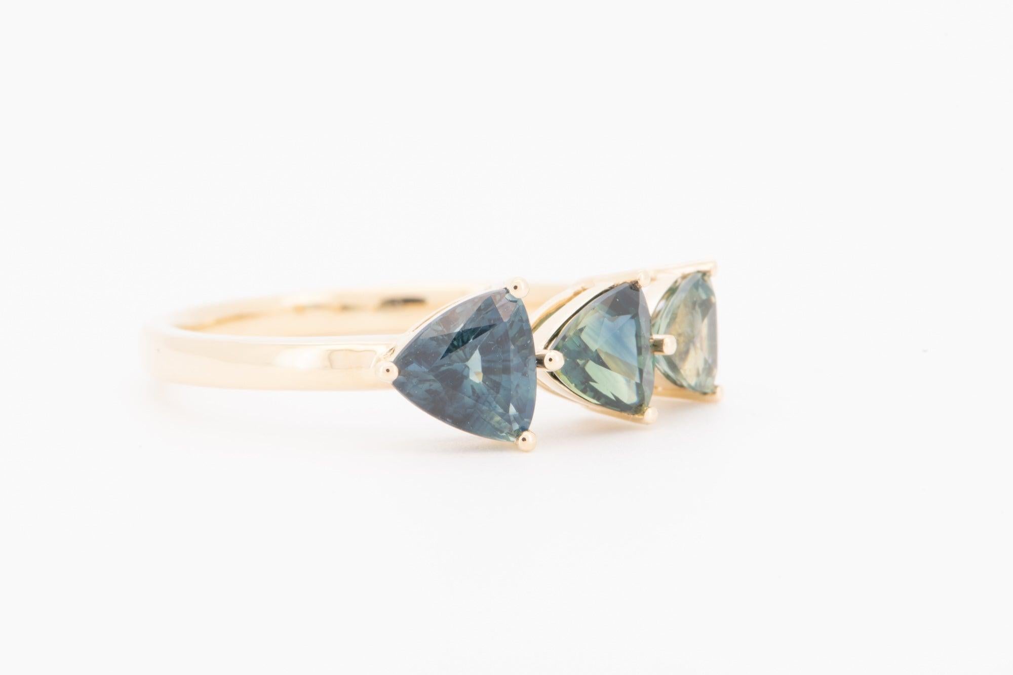 Uncut 1.94ctw Graduated Size Teal Blue Journey Sapphire Ring 14K Gold R6746 For Sale