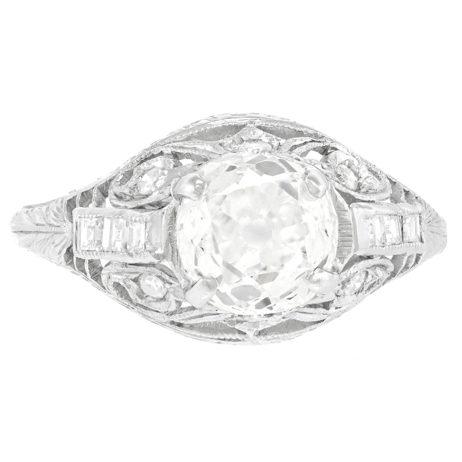 Art Déco Anello con diamante Art Deco da 1,95 carati in vendita