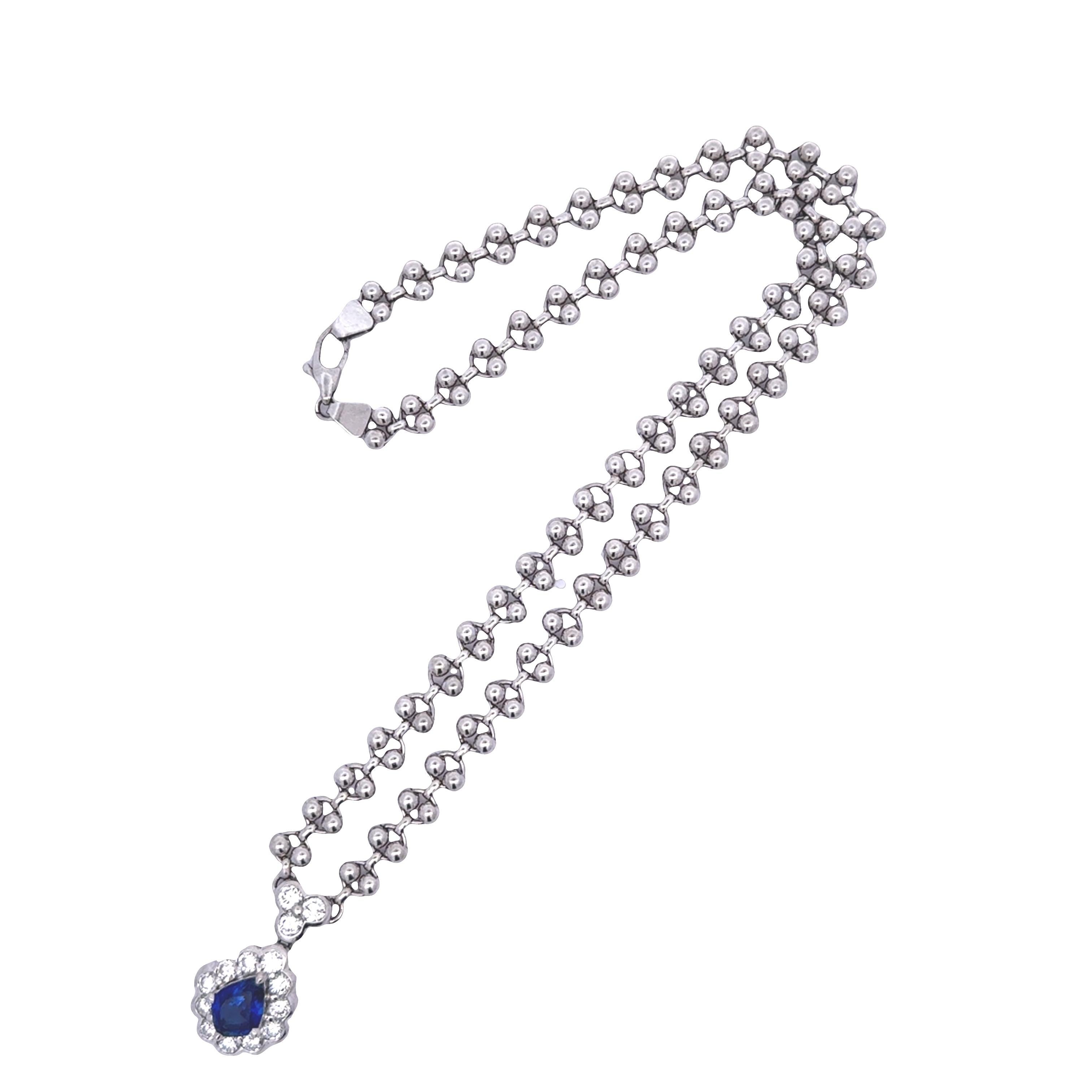Collana aureola in platino con diamante e zaffiro blu da 1,95 carati in vendita 1
