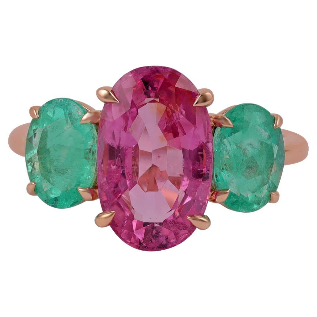 1.95 Carat Clear Colombian Emerald & Spinel  Ring in 18k Rose Gold  For Sale