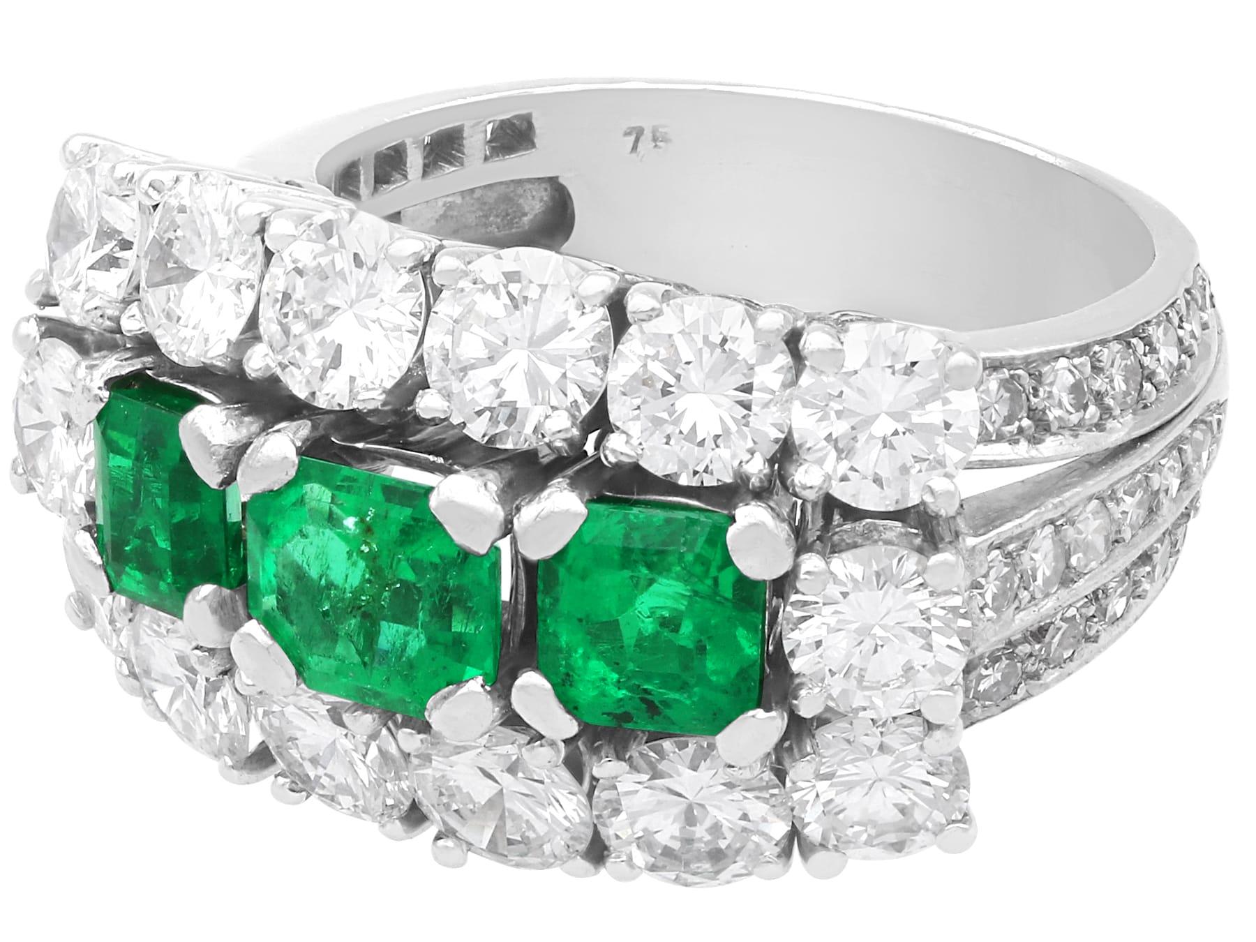 1,95 Karat kolumbianischer Smaragd 5,34 Karat Diamant 18k Weißgold Ring CIRCA 1960 im Angebot 1