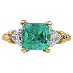 1.95 Carat Colombian Emerald and Diamond 18 Karat Gold Engagement Ring