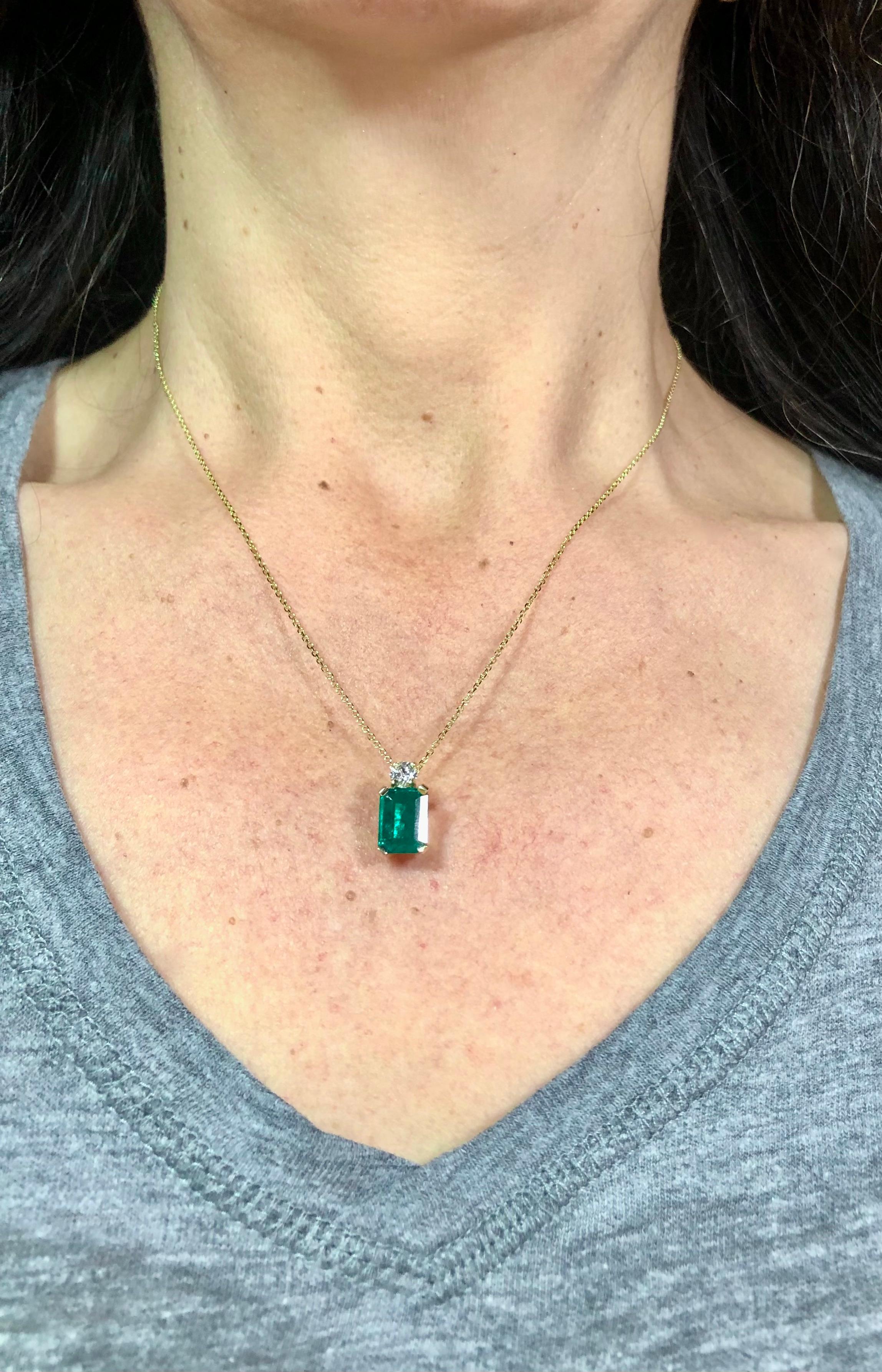 Contemporary 1.95 Vivid Green Colombian Emerald and Diamond Pendant Necklace 18K For Sale