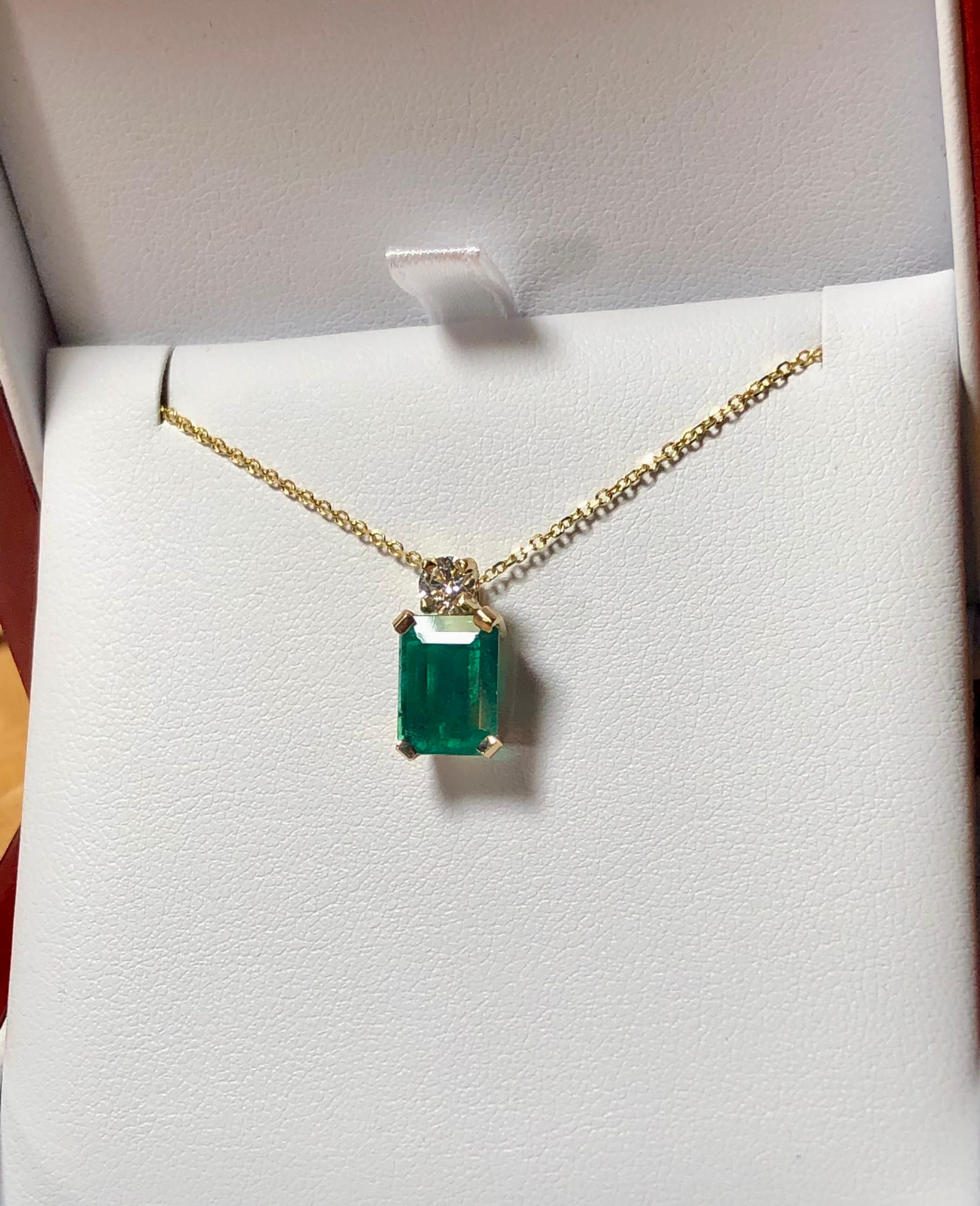 1.95 Vivid Green Colombian Emerald and Diamond Pendant Necklace 18K For Sale 1