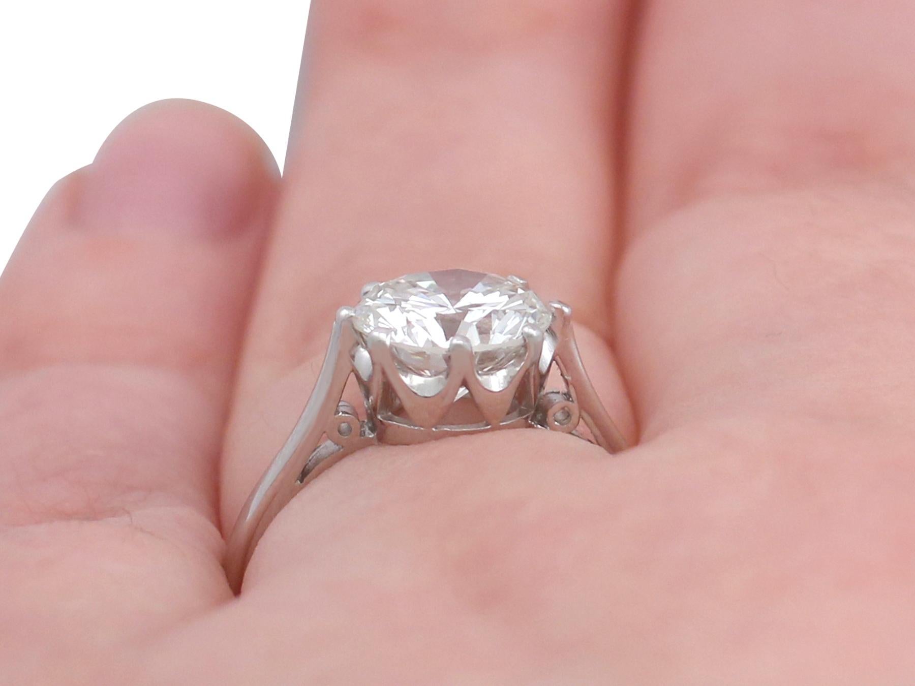 1.95 Carat Diamond and Platinum Solitaire Ring For Sale 2