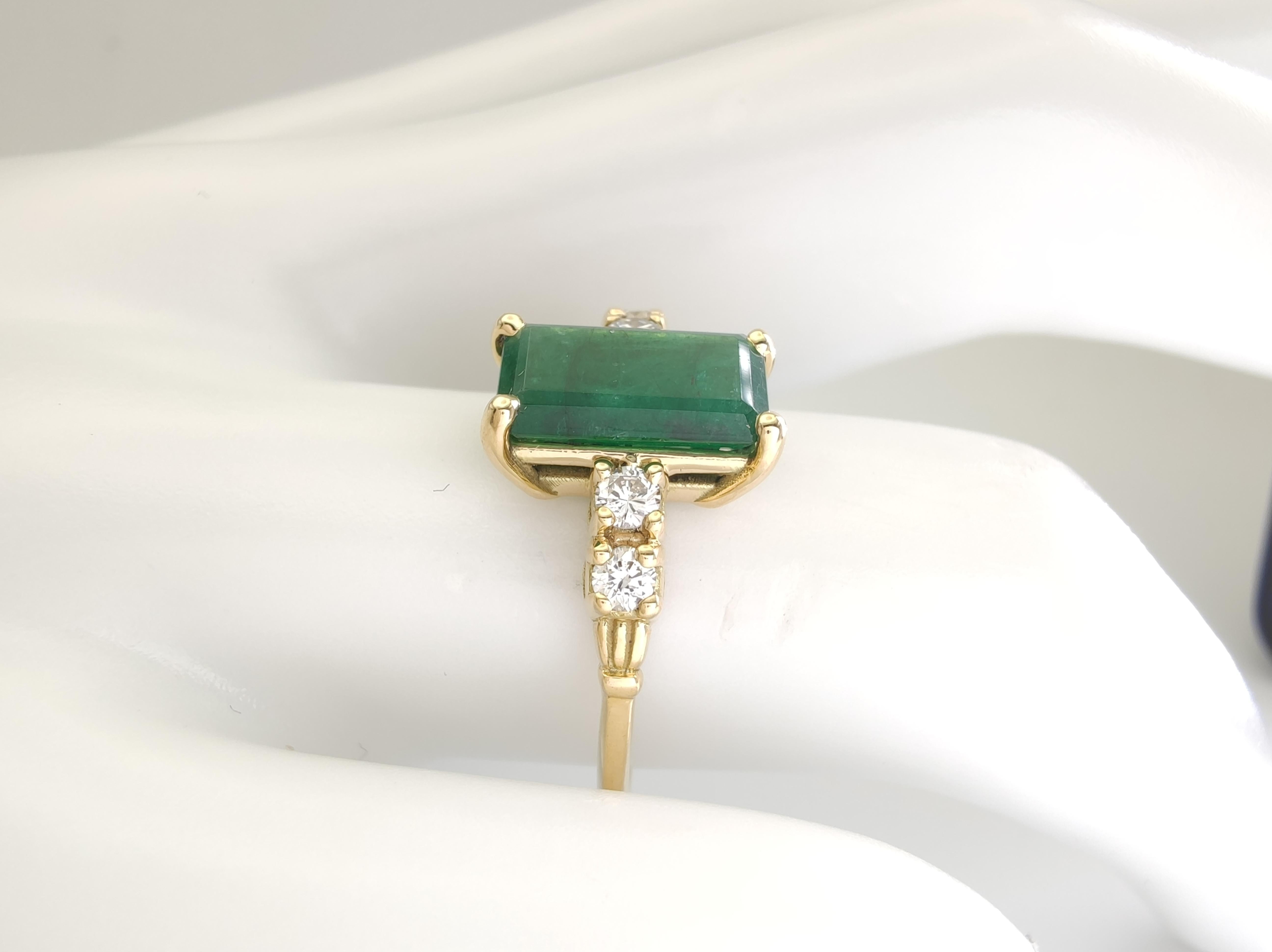 Emerald Cut 1.95 Carat Emerald with Diamond 18K Yellow Gold Engagement Ring for woman For Sale