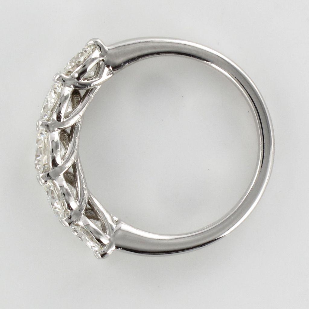 1.95 Carat E.VVS Diamond 18 Karat White Gold Wedding Ring 5