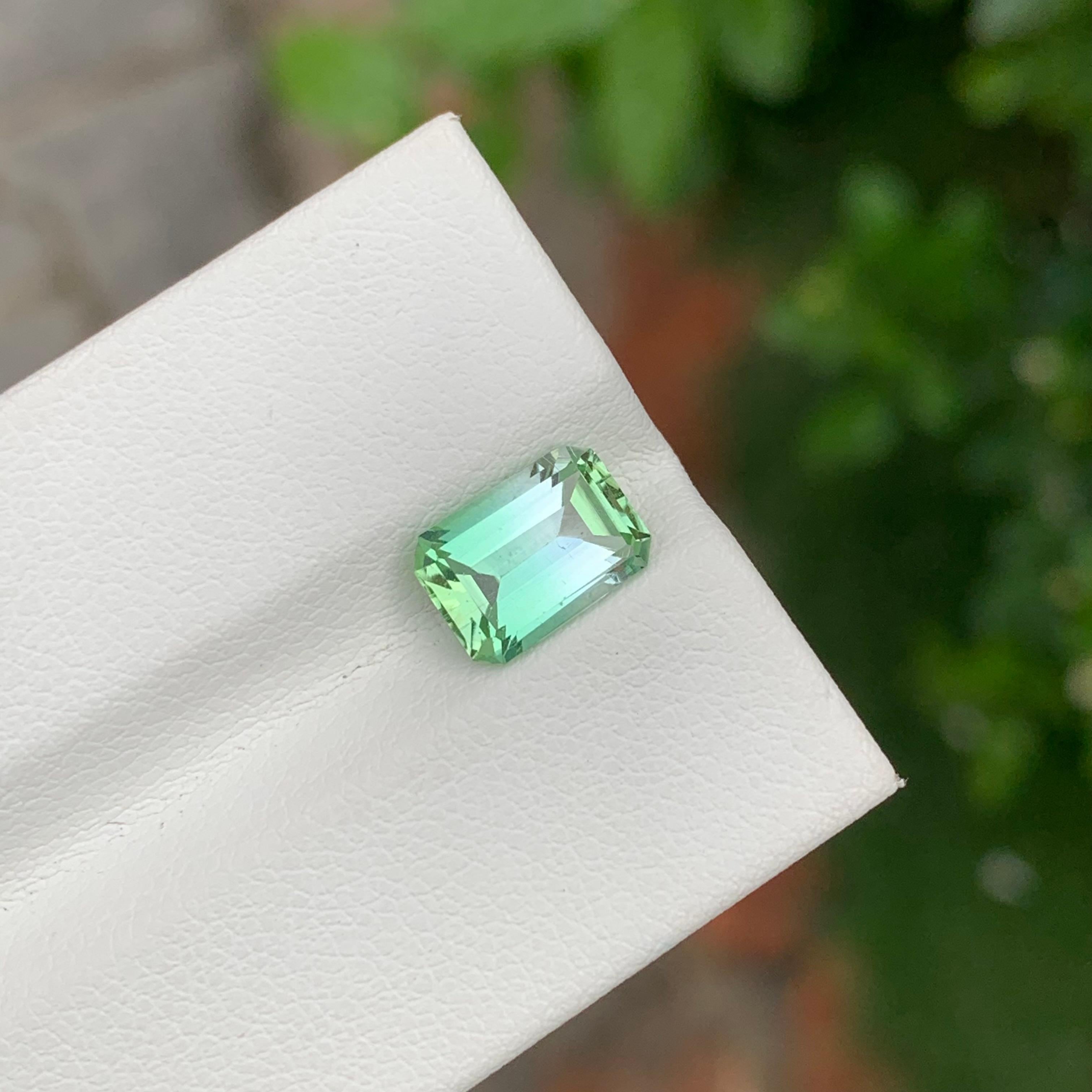 1.95 Carat Natural Bicolour Loose Tourmaline Emerald Shape Gem For Jewellery In New Condition For Sale In Peshawar, PK