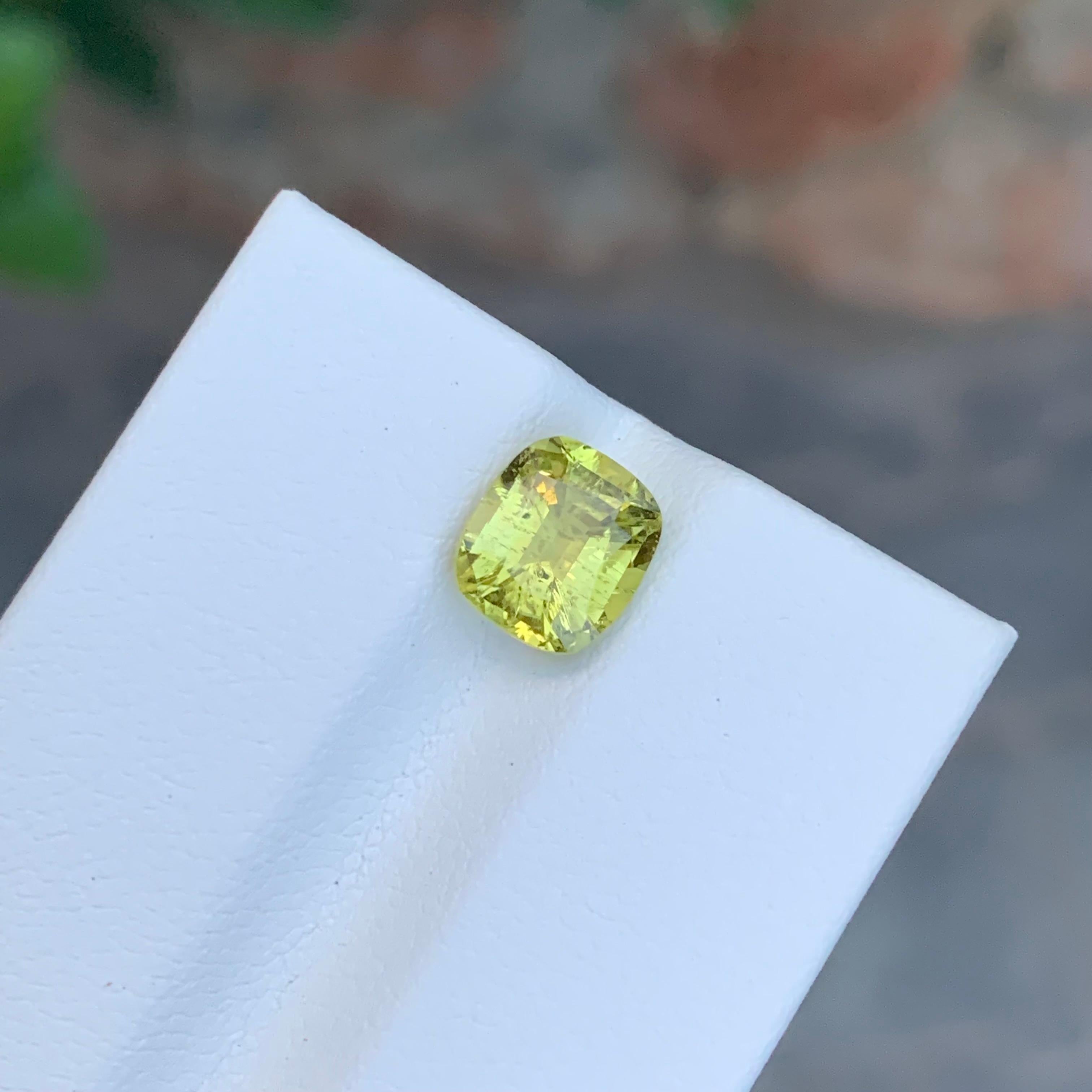 1,95 Karat Natürlicher loser kanarischer Turmalin Cushion Shape Edelstein (Kissenschliff) im Angebot