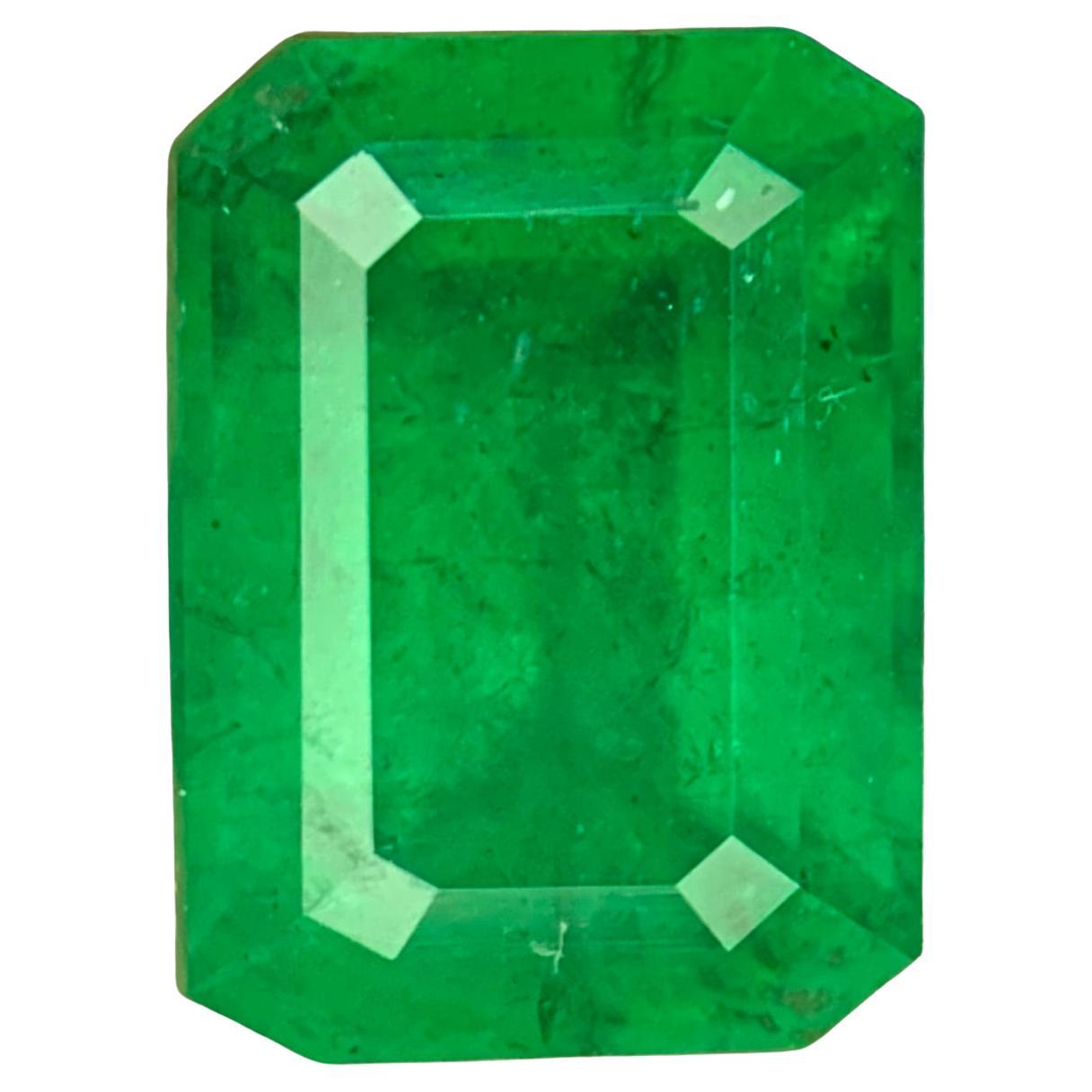 Gemma di smeraldo naturale sciolta da 1.95 carati proveniente da Swat, Pakistan
