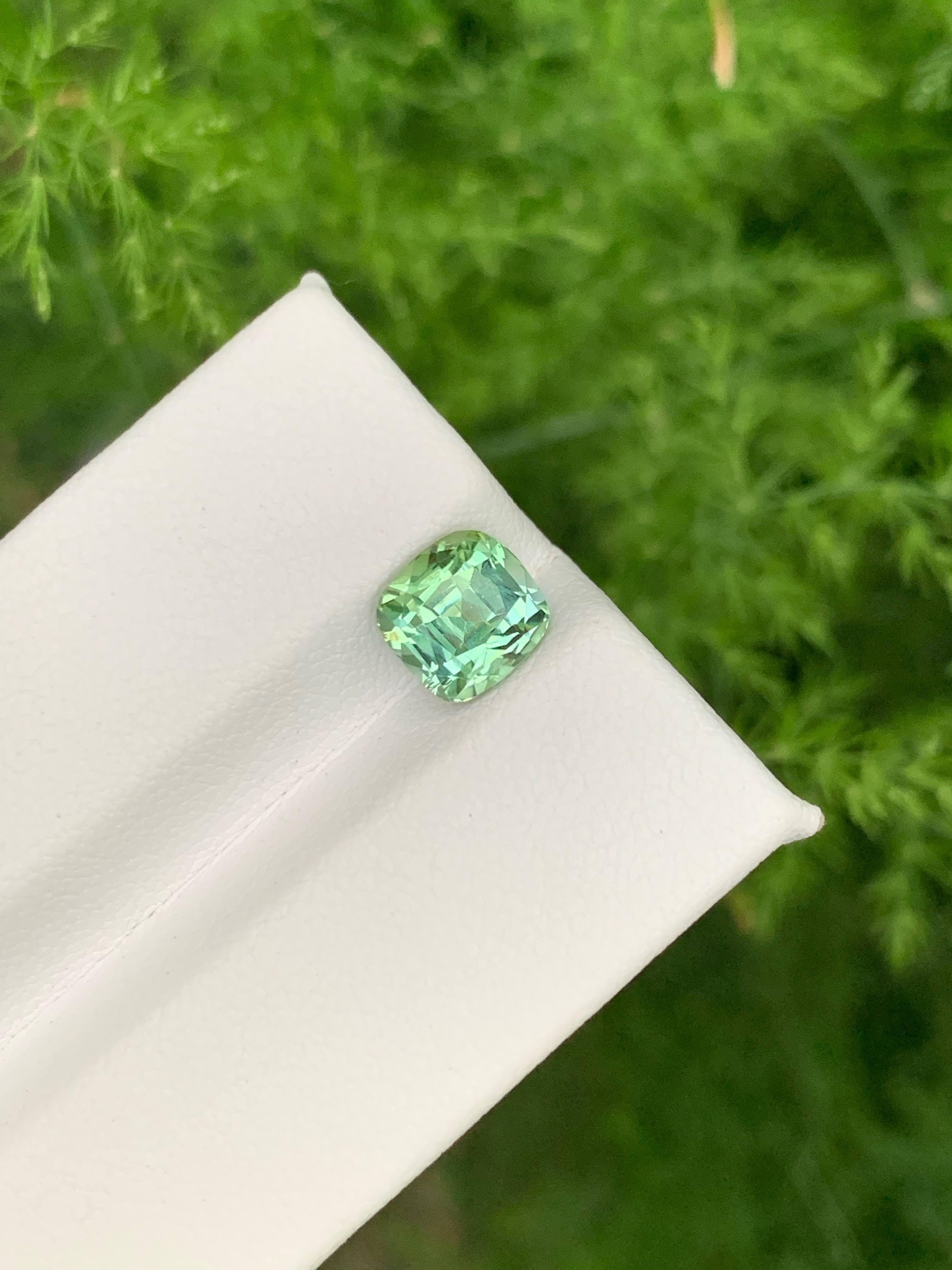 1.95 Carat Natural Loose Mint Green Tourmaline Stone Cushion Cut Afghan Gemstone (pierre précieuse afghane) en vente 5
