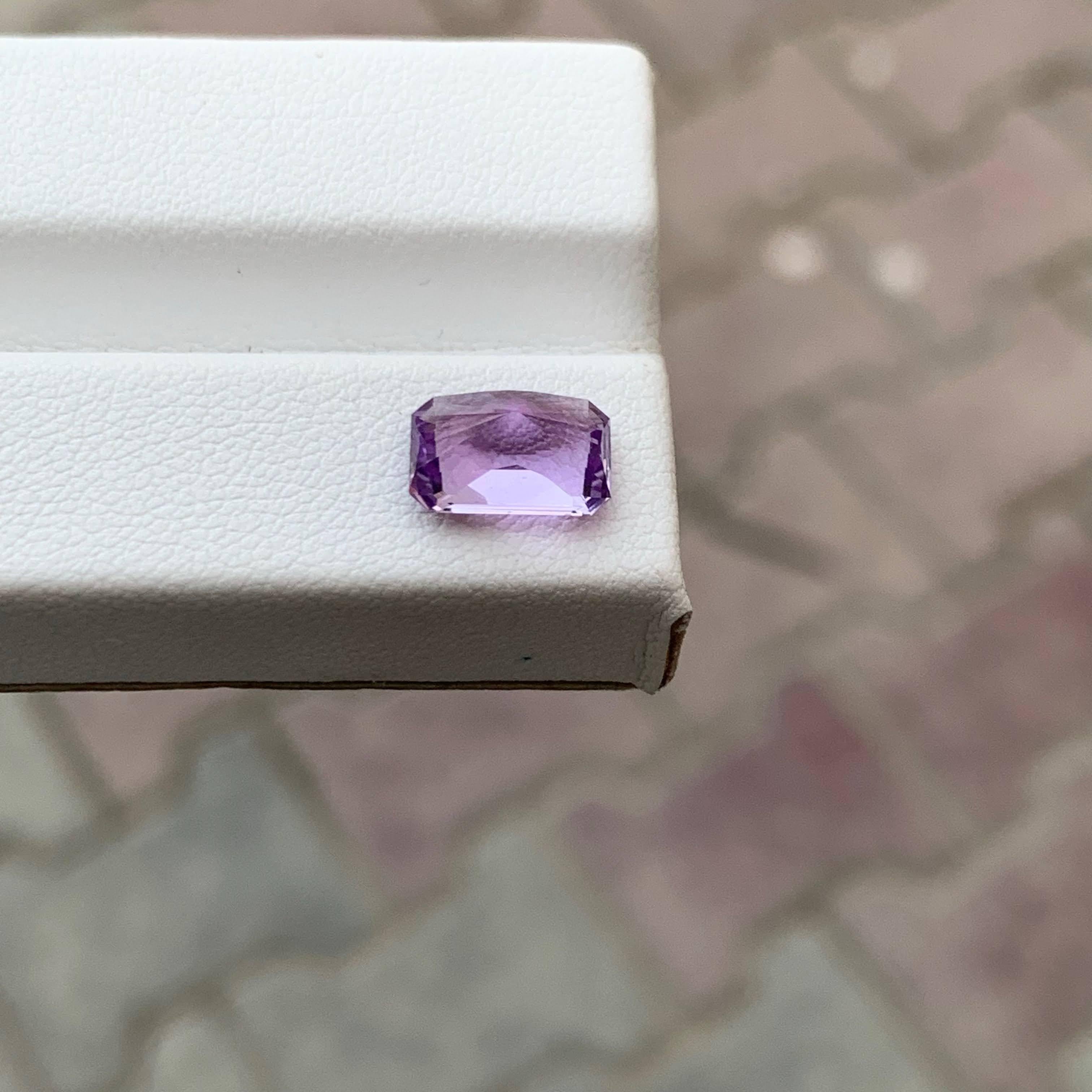 1.95 Carat Natural Loose Purple Amethyst Custom Precision Cut Brazilian Gemstone (Améthyste violette en vrac et taillée sur mesure) en vente 2