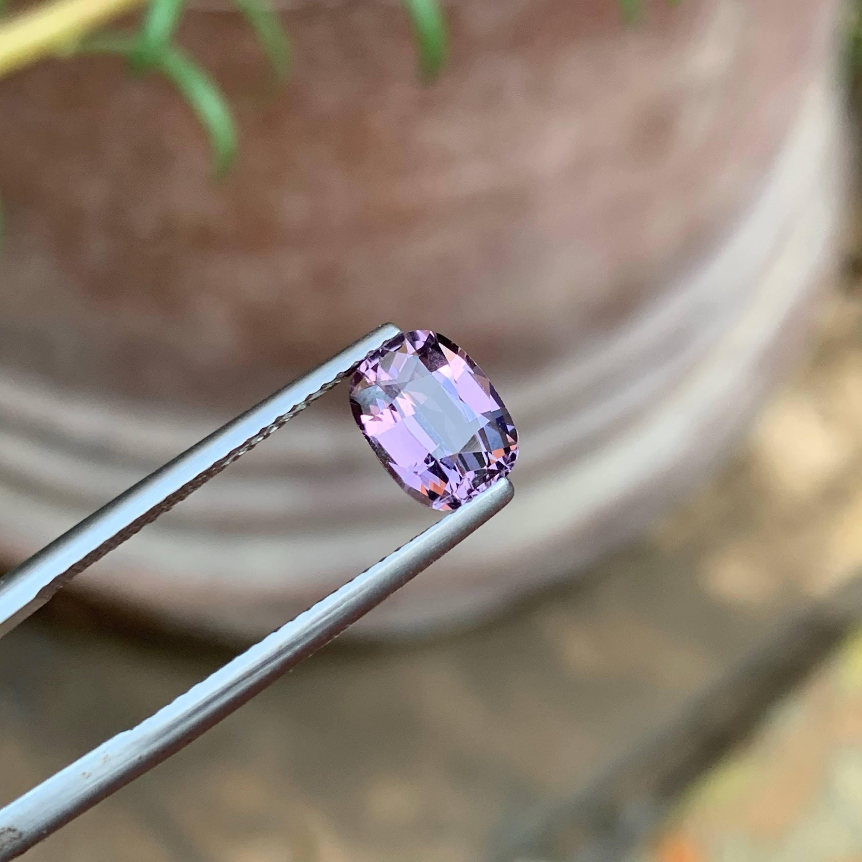 1,95 quilates Espinela rosa violácea natural suelta talla cojín Tanzania Gema Moderno en venta