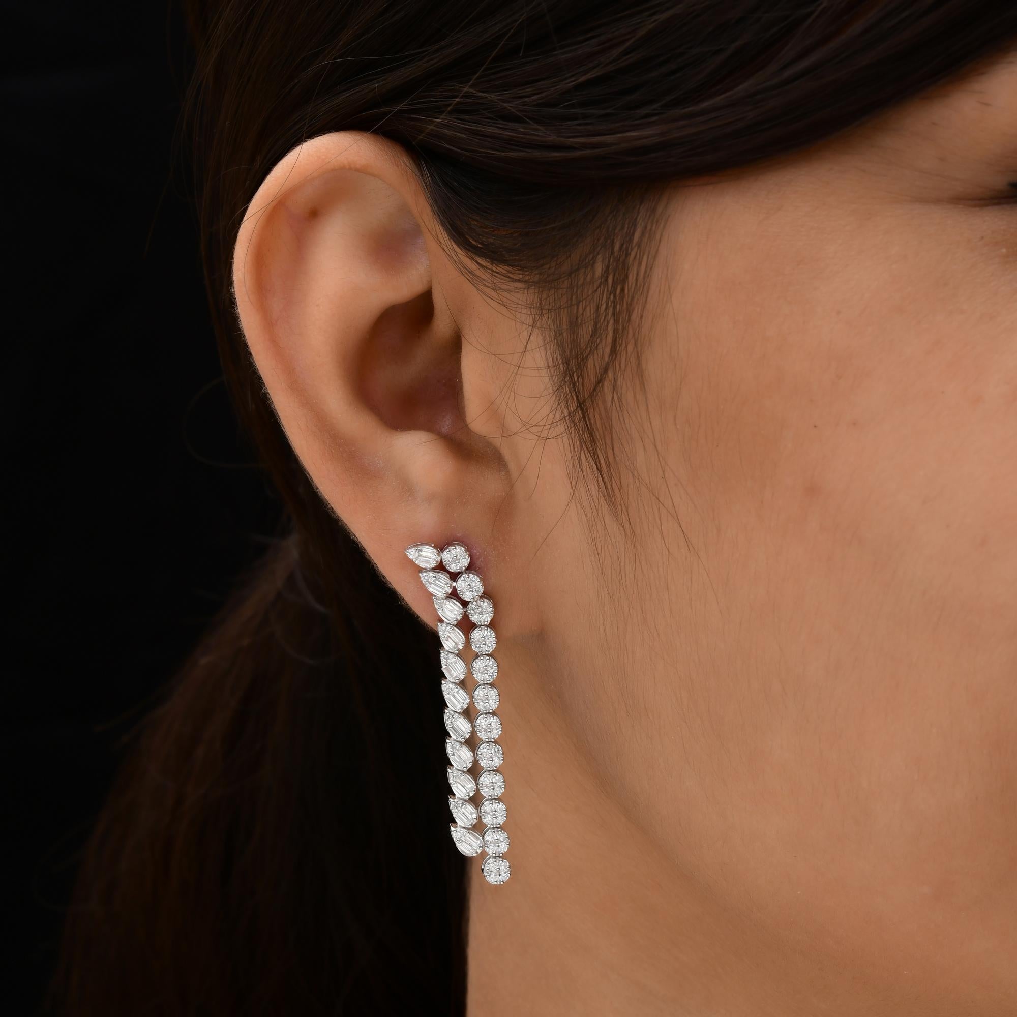 Moderne 1.95 Carat SI/H Baguette Round Brilliant Cut Diamond Earrings 18k White Gold en vente
