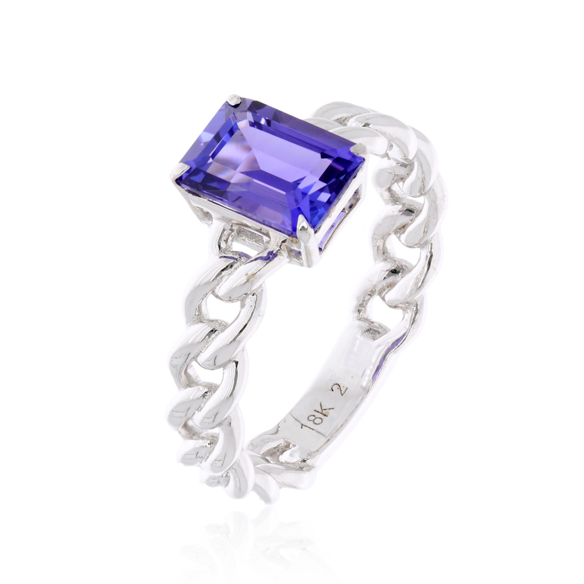 1.95 Carat Solitaire Emerald Cut Tanzanite Ring Zigzag Band 18k White Gold In New Condition For Sale In Diera, Dubai