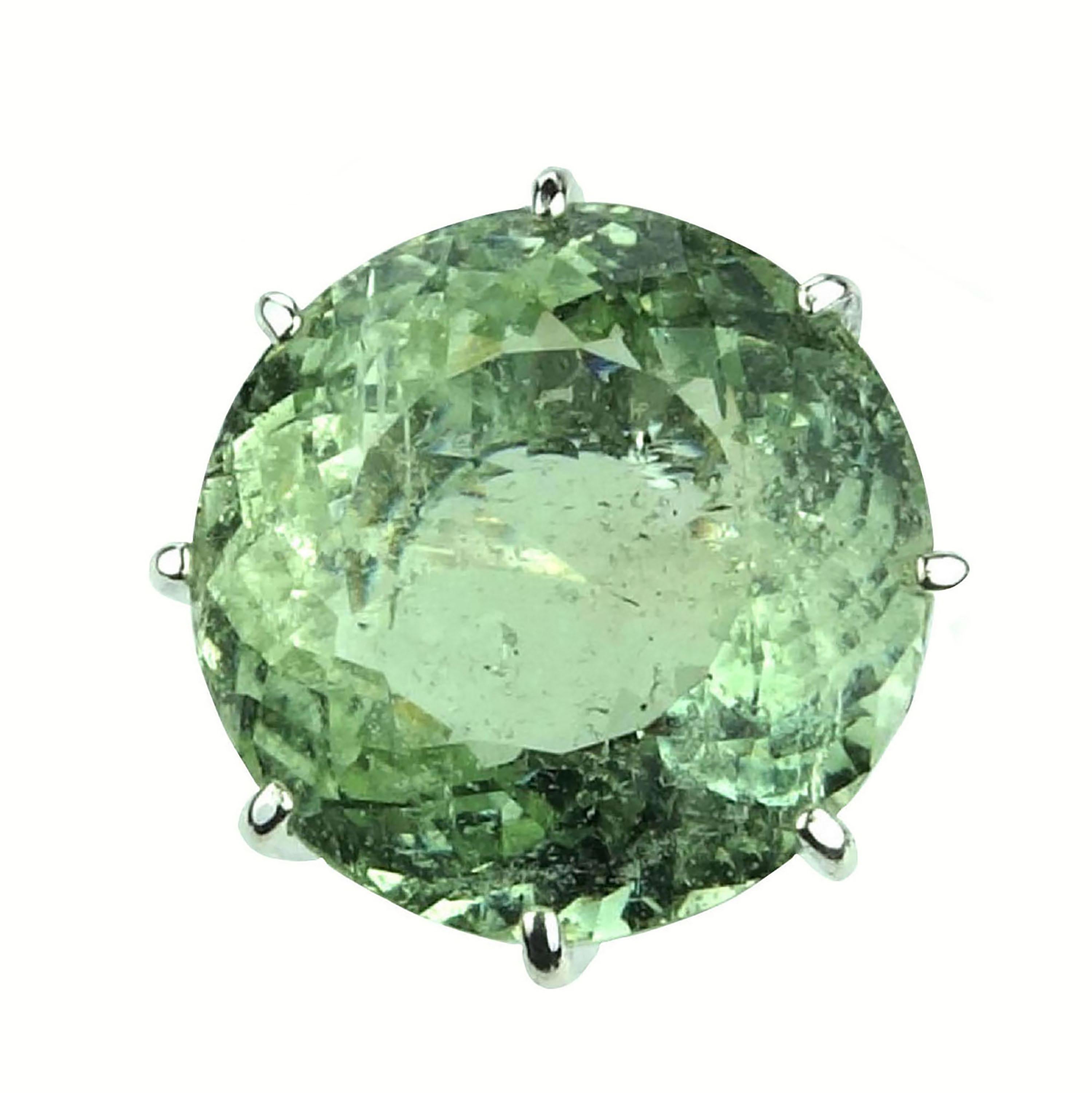 Round Cut Gemjunky 19.5 Carat Sparkling Green Beryl in Sterling Silver Cocktail Ring