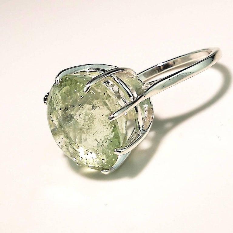 Women's or Men's Gemjunky 19.5 Carat Sparkling Green Beryl in Sterling Silver Cocktail Ring