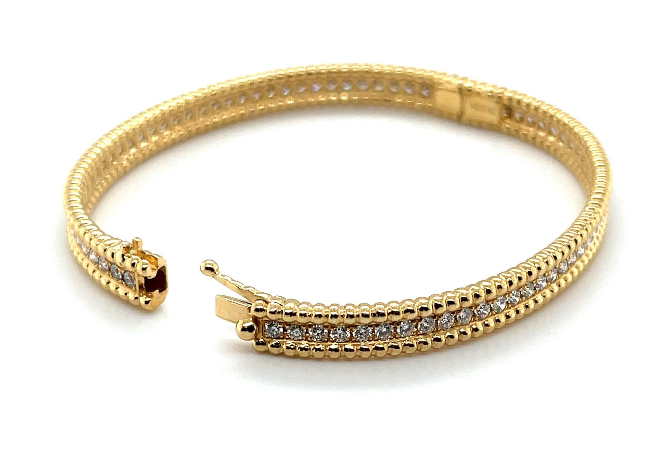 Women's Diamond and 18k Yellow Gold Hinged Bangle Bracelet, 1.95 Carats Total For Sale