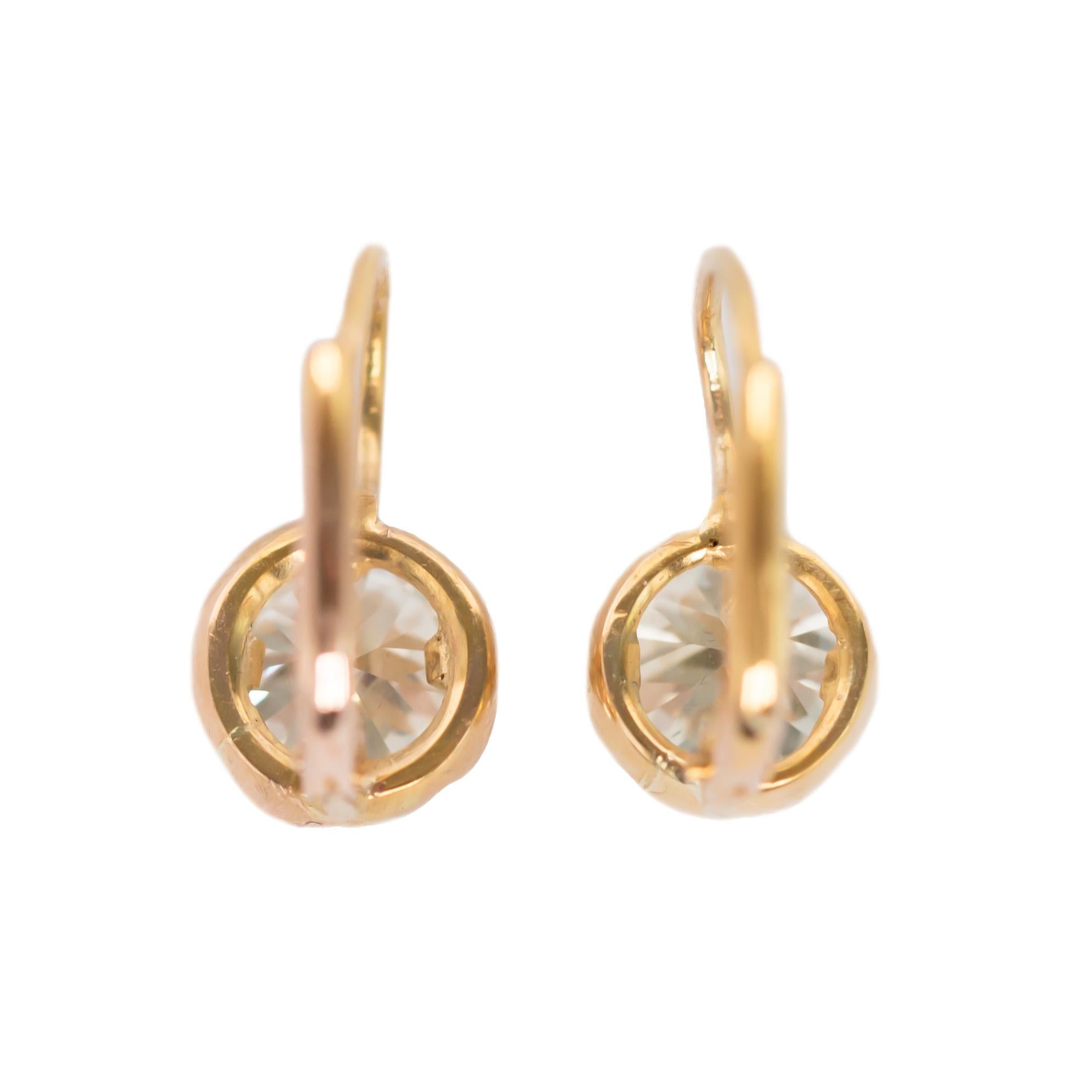 1.95 Carat Total Weight Yellow Gold Diamond Earrings In Good Condition For Sale In Atlanta, GA