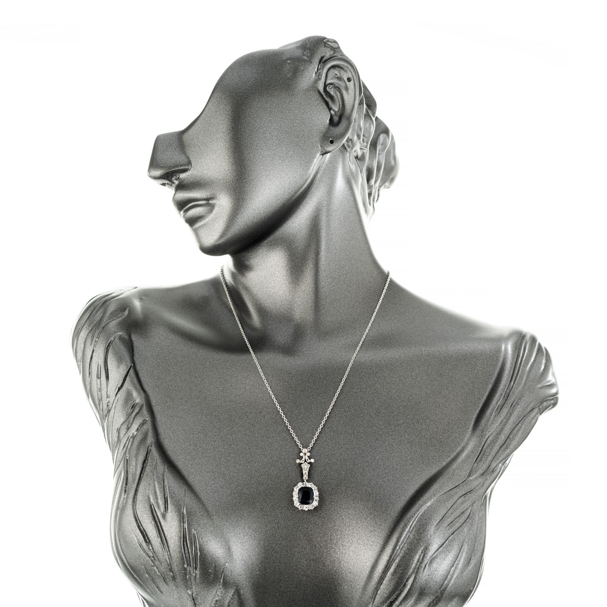 1.95 Carat Victorian Royal Deep Blue Natural Platinum Sapphire Pendant Necklace For Sale 2