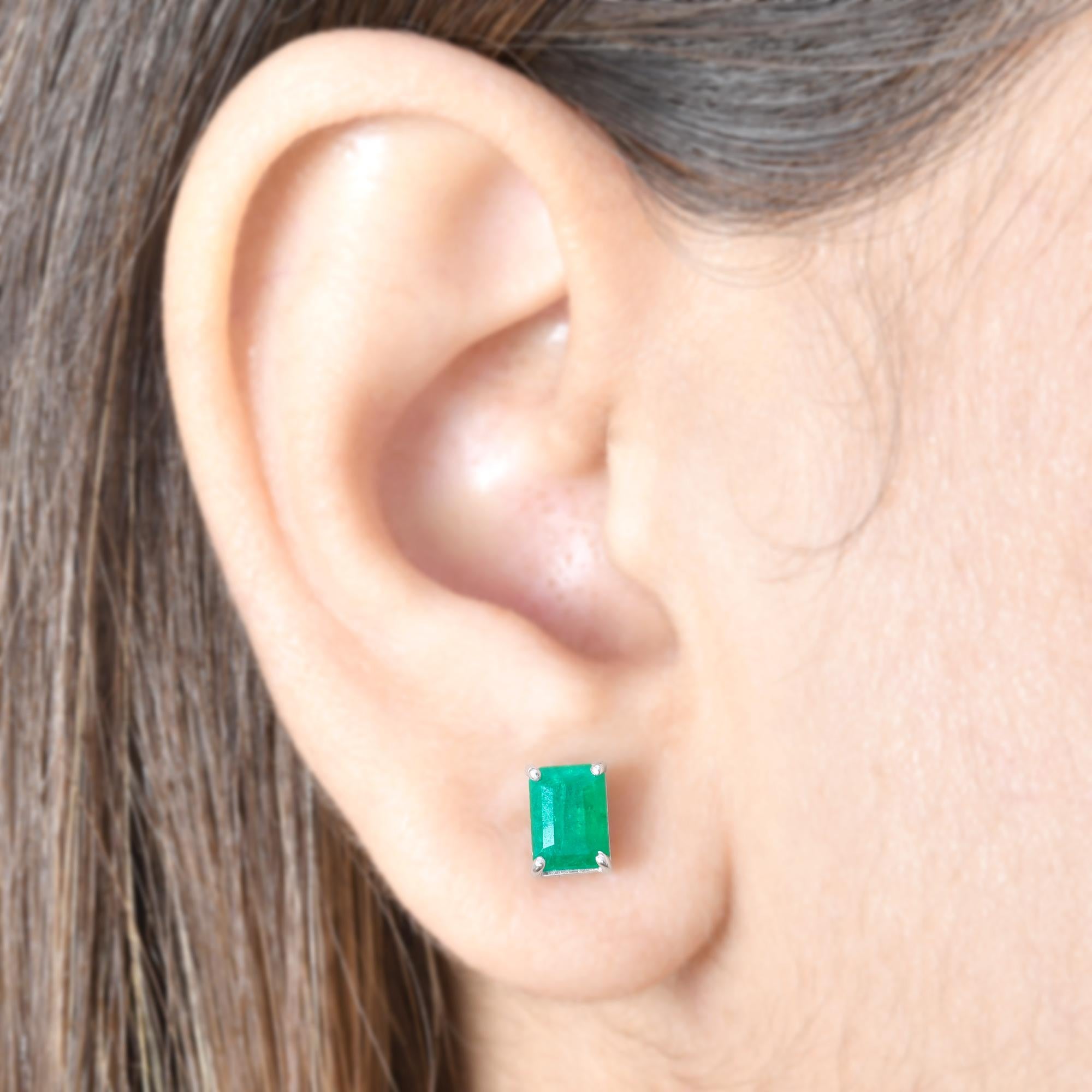 Asscher Cut 1.95 Carat Natural Emerald Gemstone Stud Earrings Solid 18k White Gold Jewelry For Sale