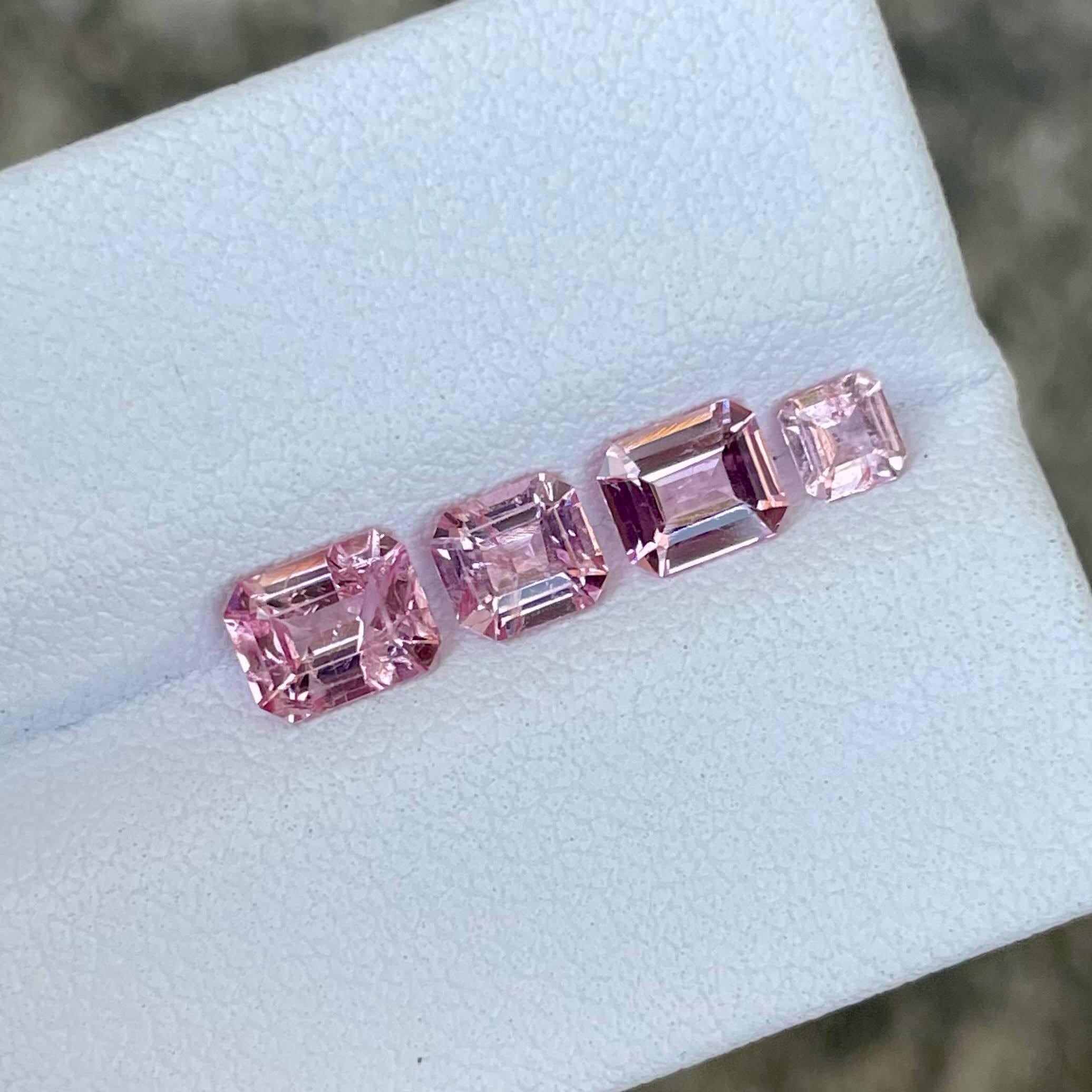 Poids 1,95 carats 
Nombre de pièces 04
Traitement aucun 
Origine Tadjikistan 
Clarté I+I 
Mélange de coupes



Ce lot exquis comprend quatre éblouissantes pierres précieuses spinelles roses, totalisant 1,95 carats, provenant des mines renommées du