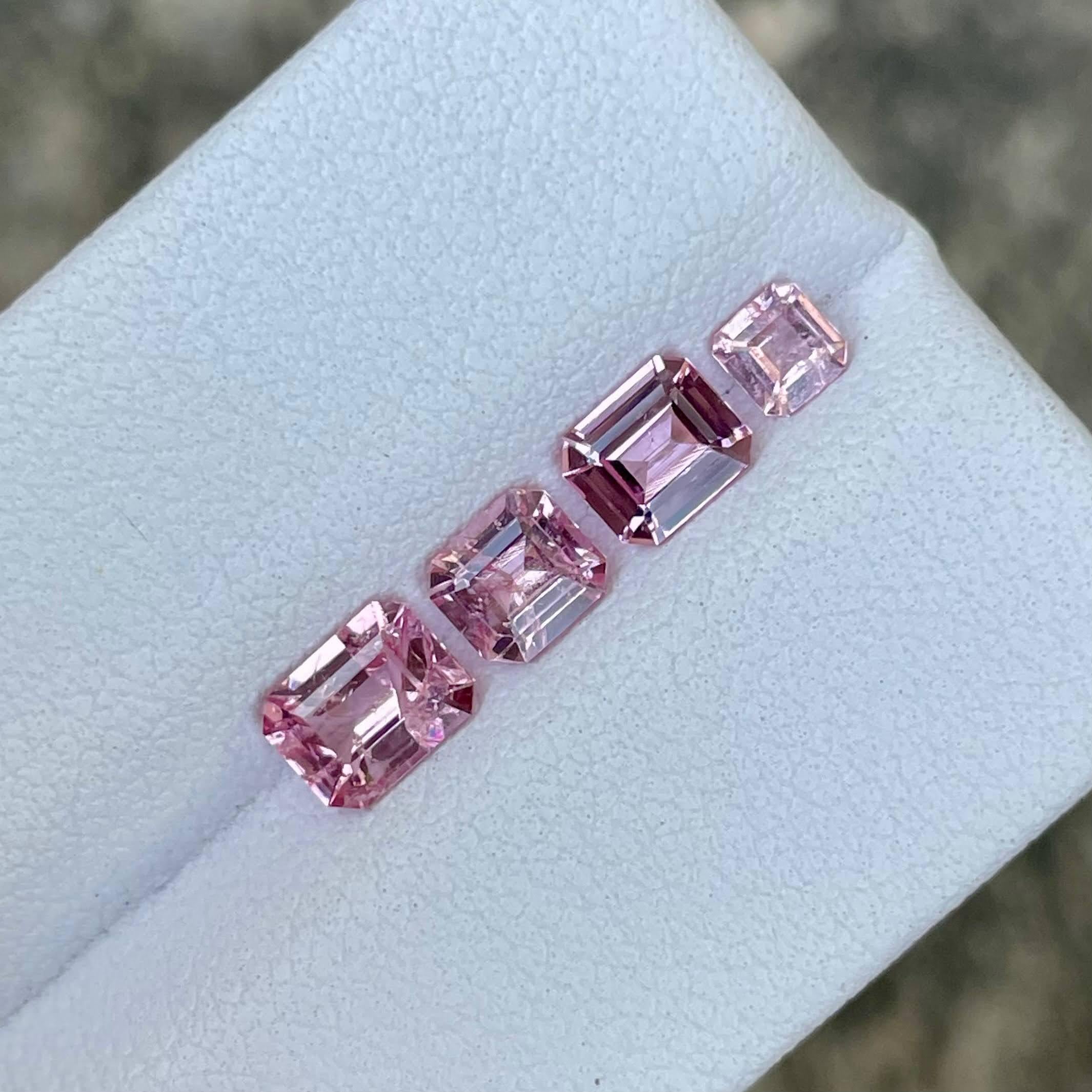 Moderne Lot de 4 pièces de pierres précieuses en spinelle rose taille mixte du Tajikistan, 1,95 carat en vente