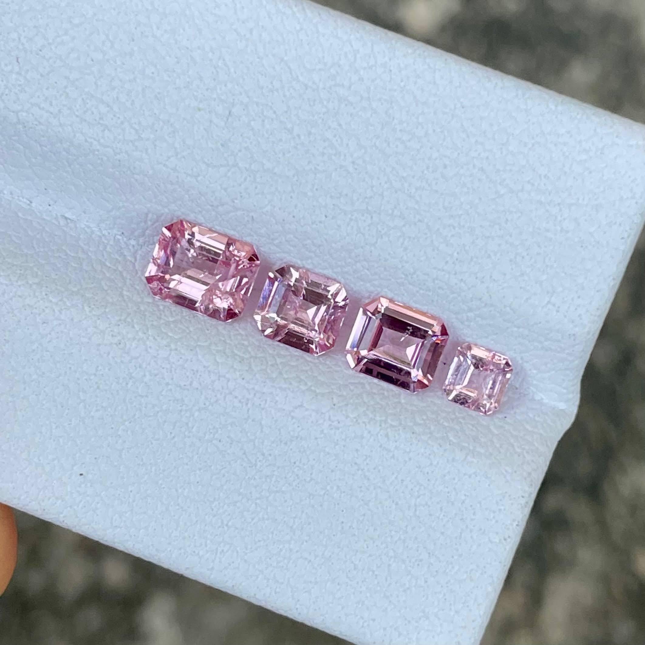Lot de 4 pièces de pierres précieuses en spinelle rose taille mixte du Tajikistan, 1,95 carat Neuf - En vente à Bangkok, TH