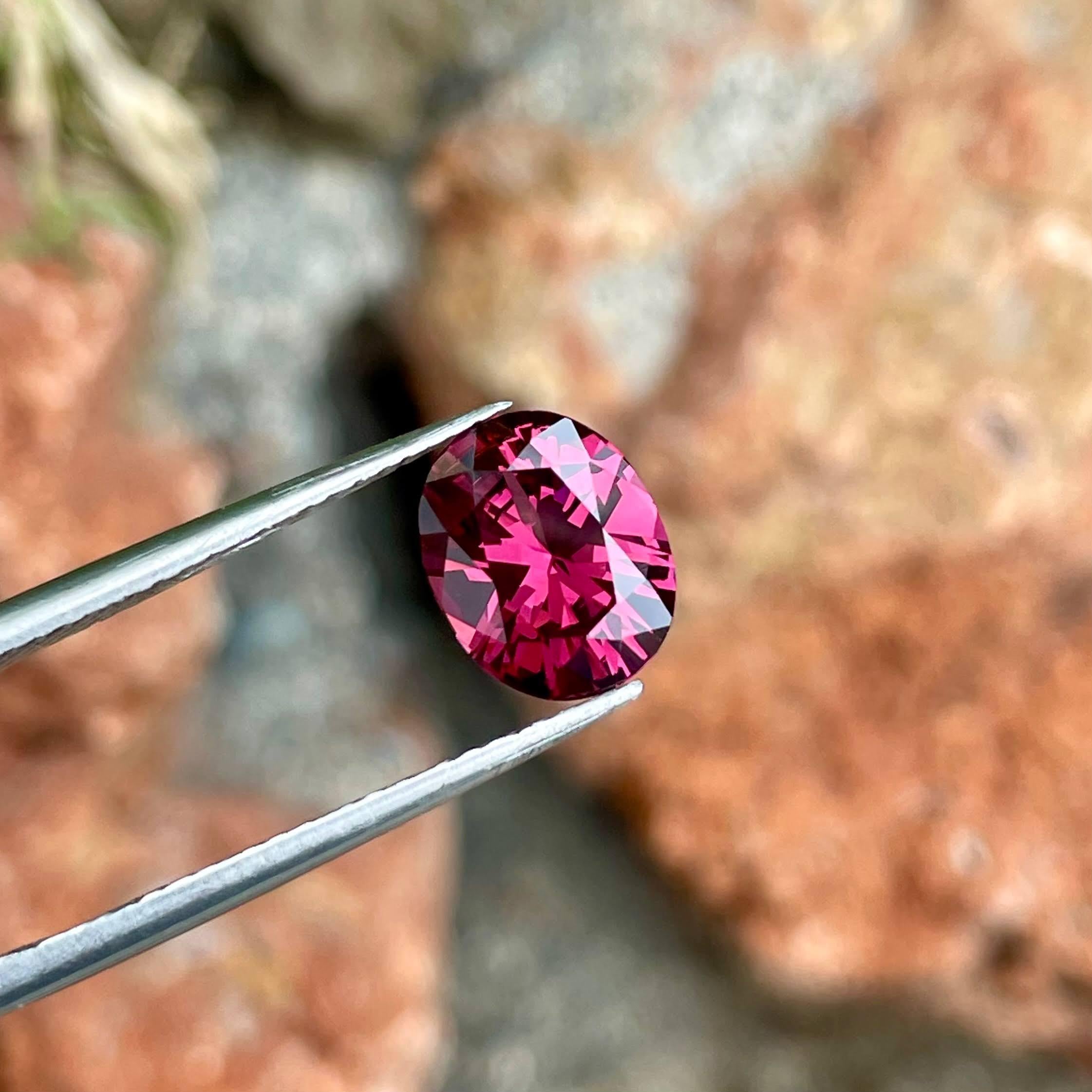 1.95 Carats Deep Pink Garnet Stone Oval Cut Natural Tanzanian Gemstone In New Condition For Sale In Bangkok, TH