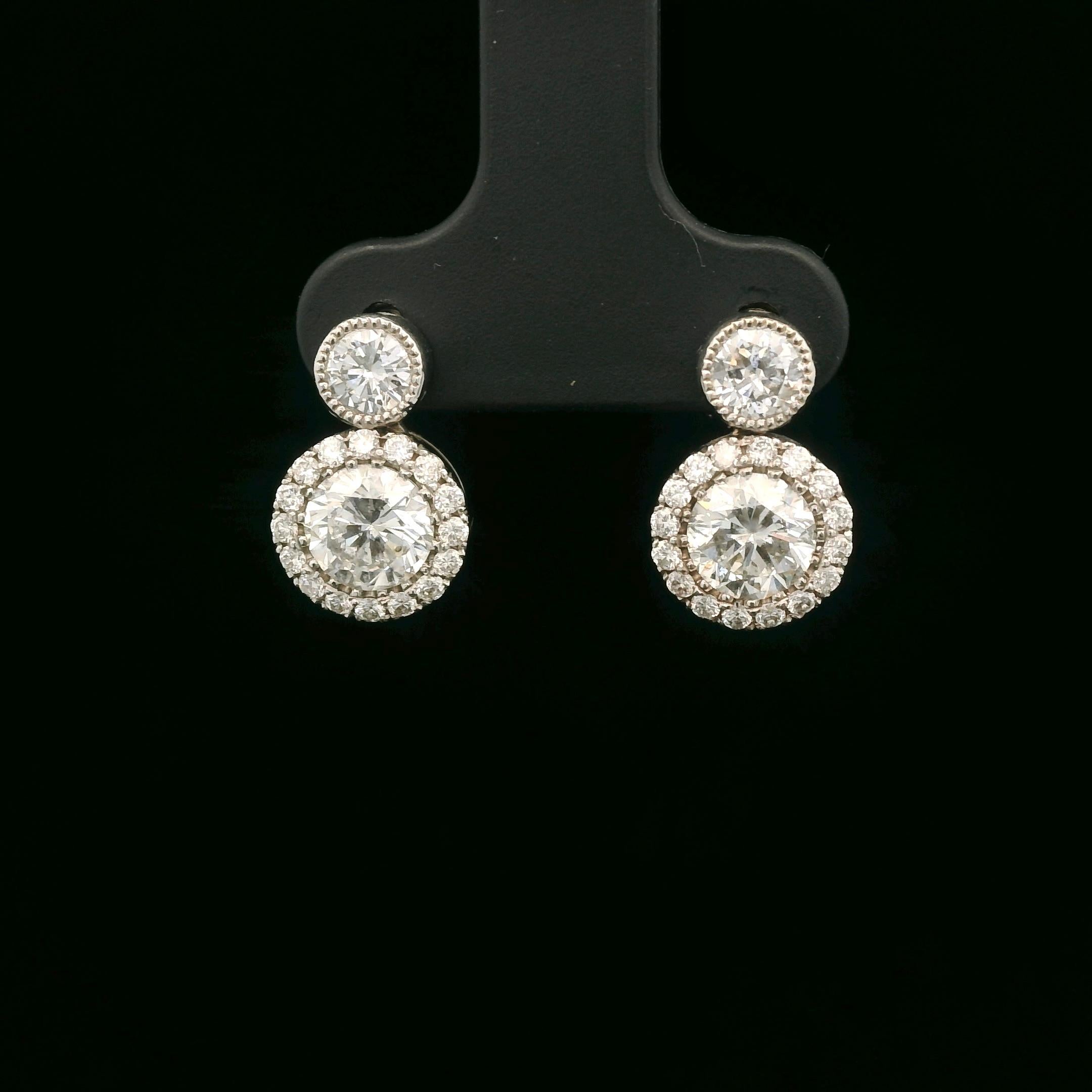 Taglio brillante Orecchini con diamanti da 1,95 carati in vendita