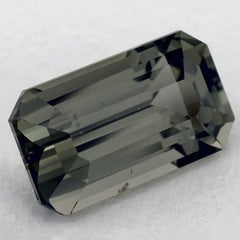 1.95 Karat Grüner Saphir Oktagon Lose Edelstein