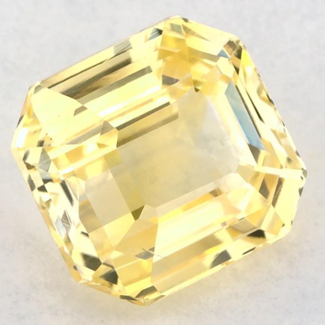 Taglio smeraldo 1.95 carati di zaffiro giallo ottagonale sciolto in vendita