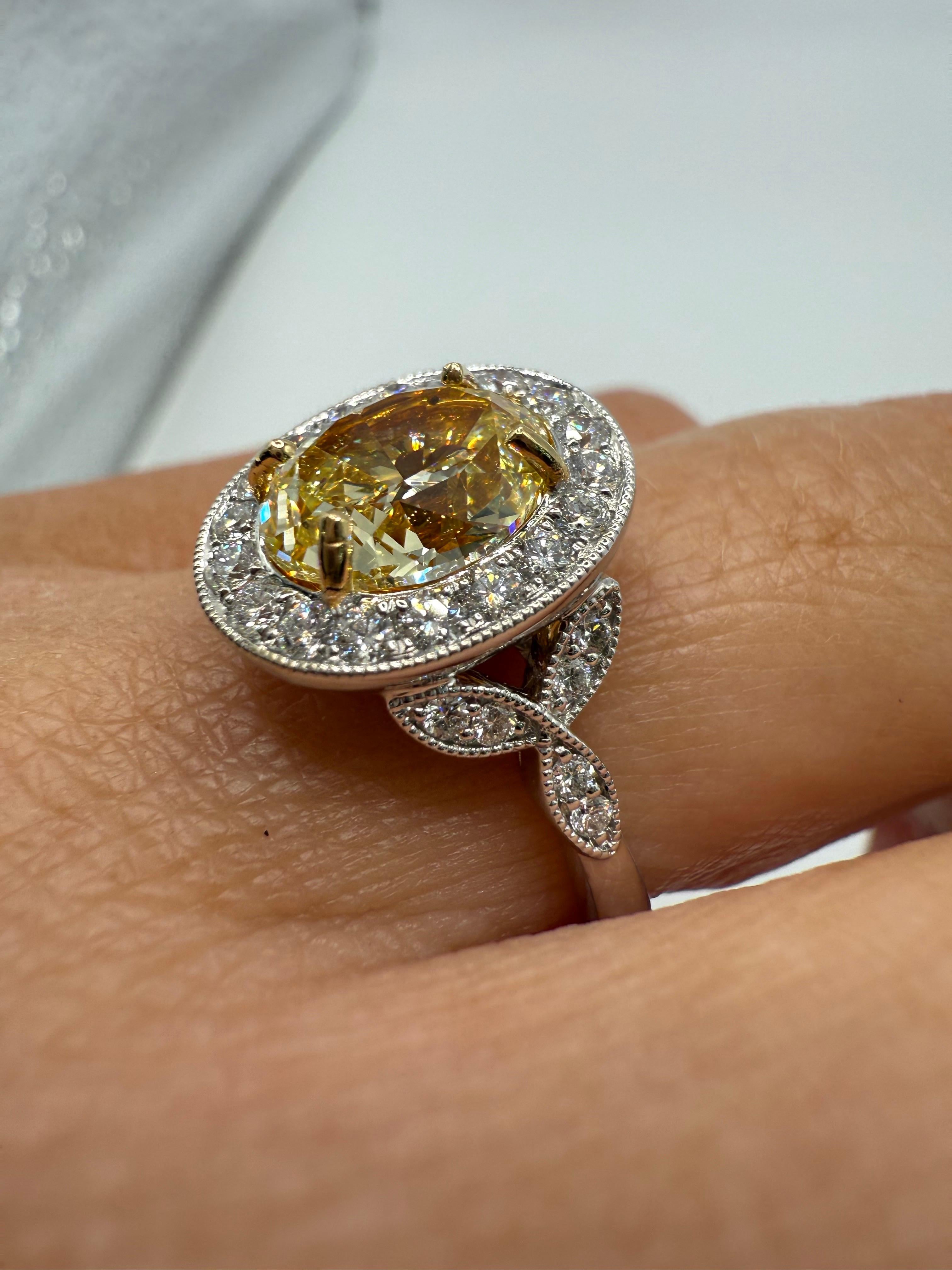 1,95 GIA-zertifizierter Fancy-Diamantring aus 18KT-Gold im Angebot 4