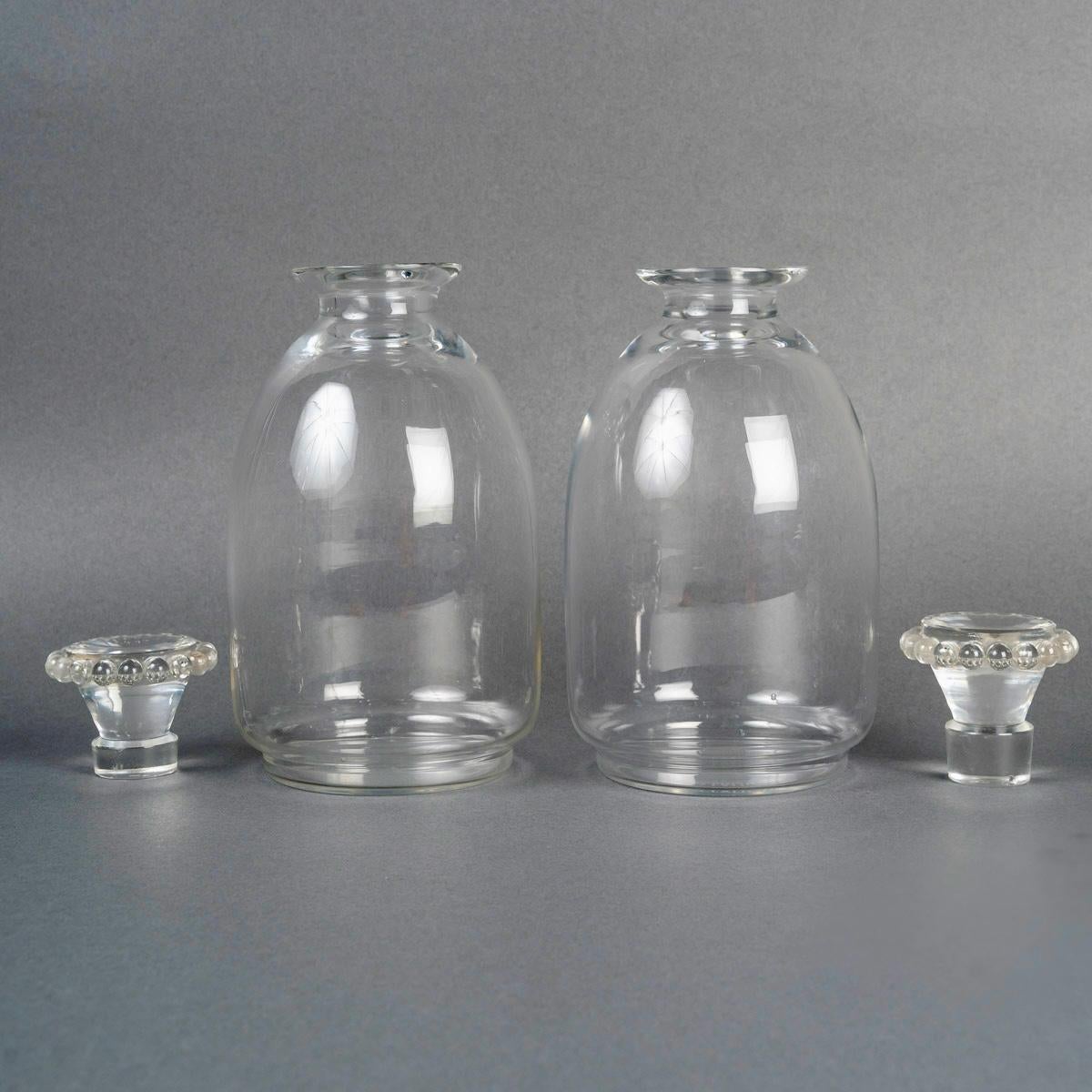 1935 René Lalique - Art Deco Pair of Decanters Boules Clear Glass In Good Condition In Boulogne Billancourt, FR