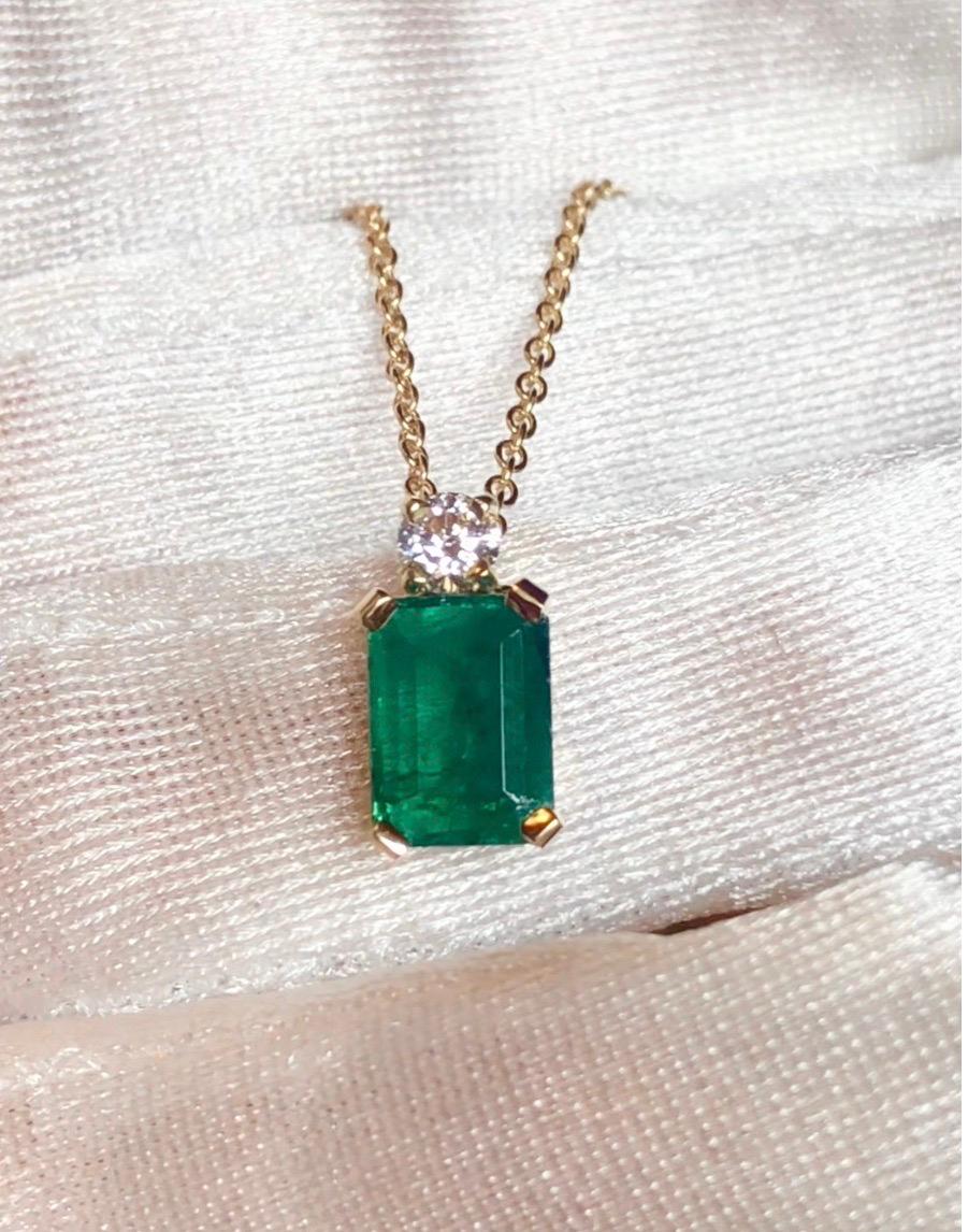 1.95 Vivid Green Colombian Emerald and Diamond Pendant Necklace 18K For Sale 4