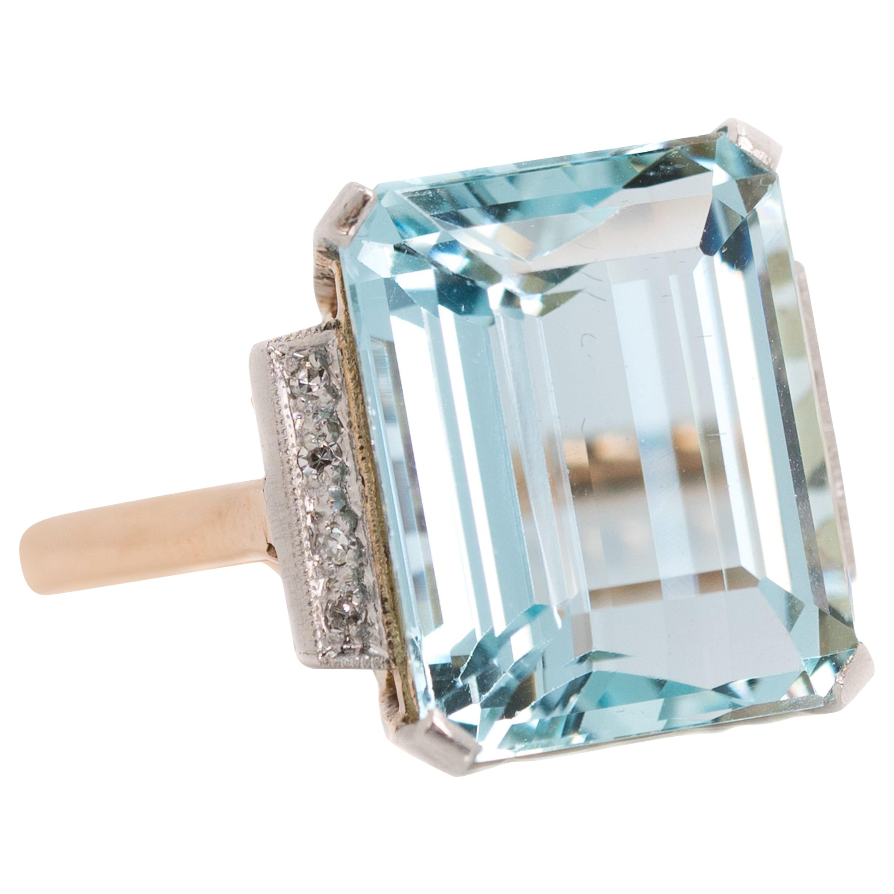 1950 11 Carat Aquamarine and Diamond, 14 Karat Gold Two-Tone Engagement Ring