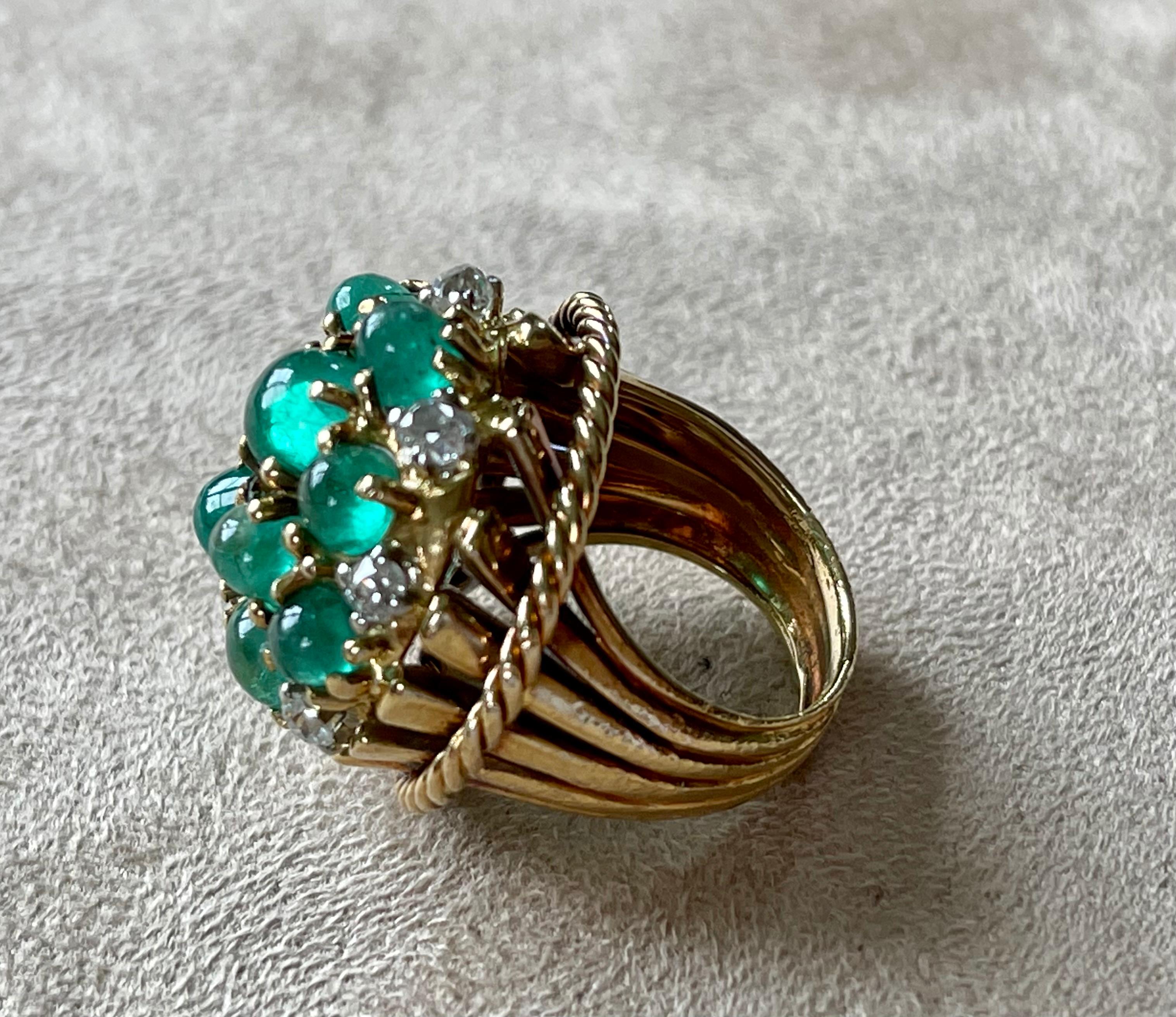 Retro 1950 18 K Yellow Gold Vintage Emerald Diamond Cocktail Ring For Sale