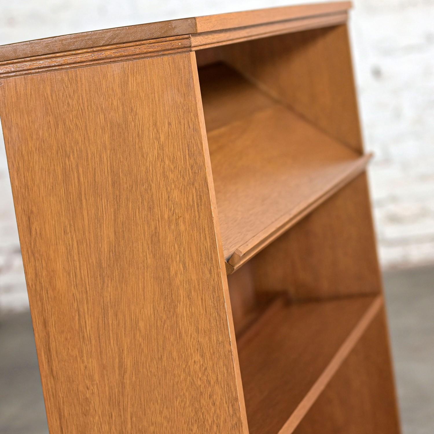1950-1960’s Mid-Century Modern Low Mahogany Bookcase with Slanted Display Shelf For Sale 5