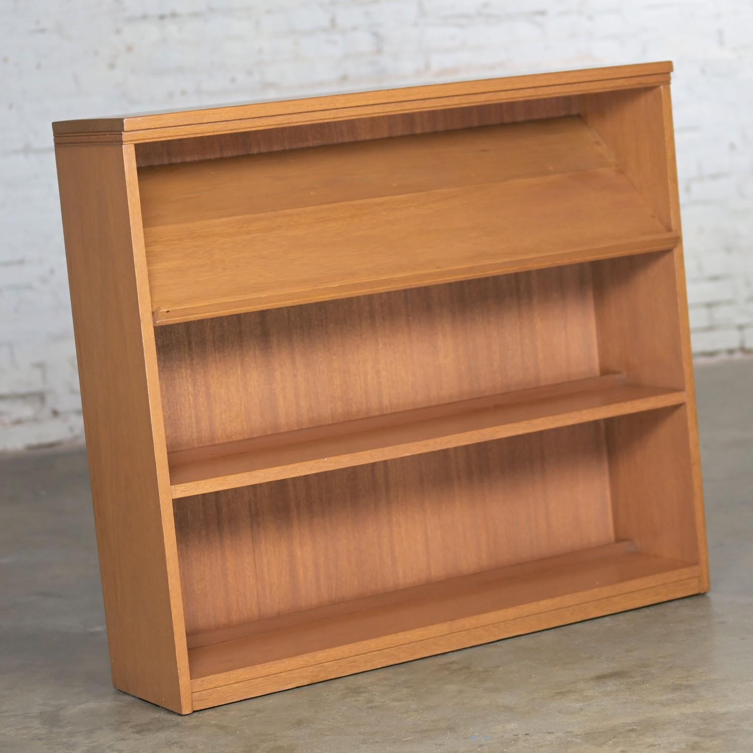 1950-1960’s Mid-Century Modern Low Mahogany Bookcase with Slanted Display Shelf For Sale 9