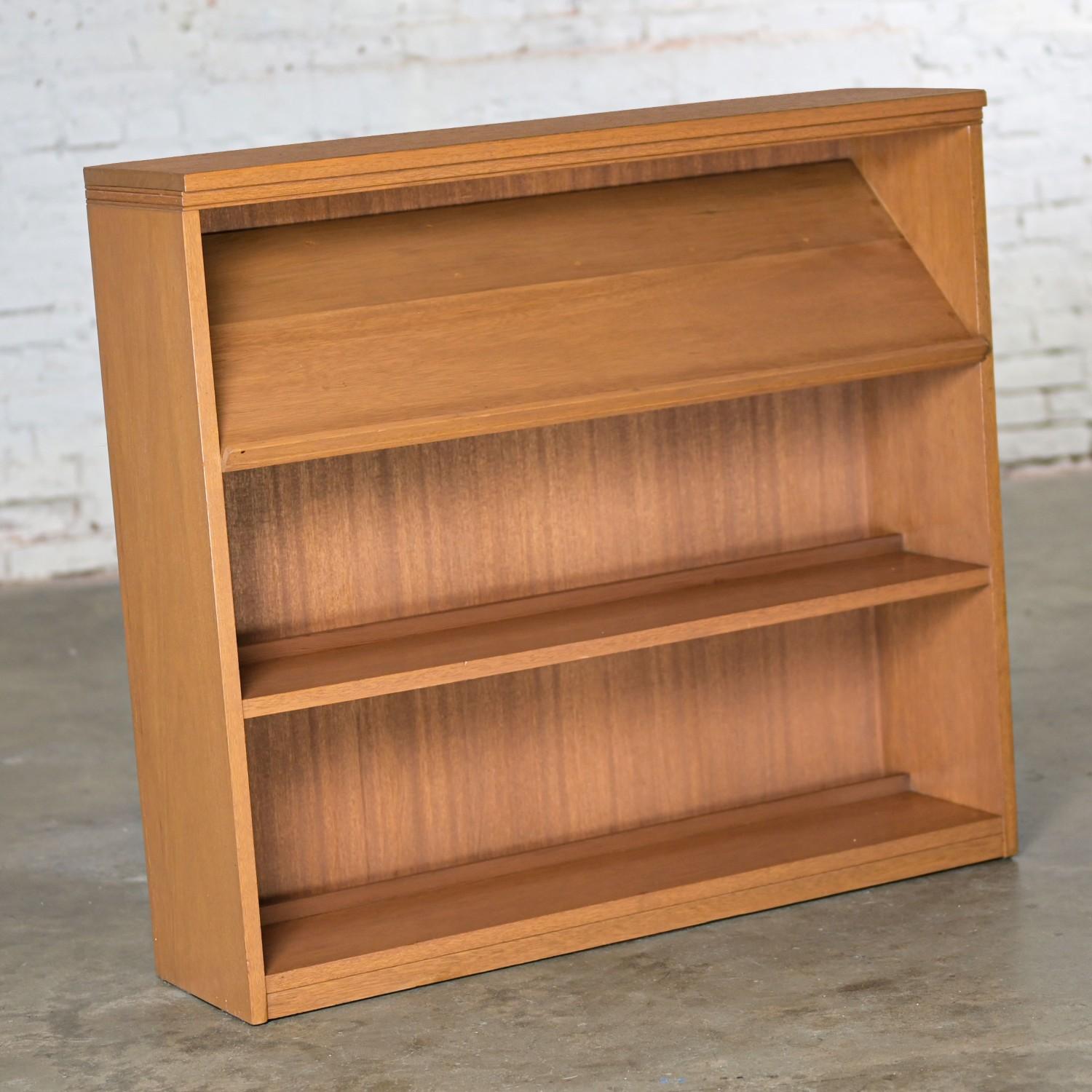 1950-1960’s Mid-Century Modern Low Mahogany Bookcase with Slanted Display Shelf For Sale 10